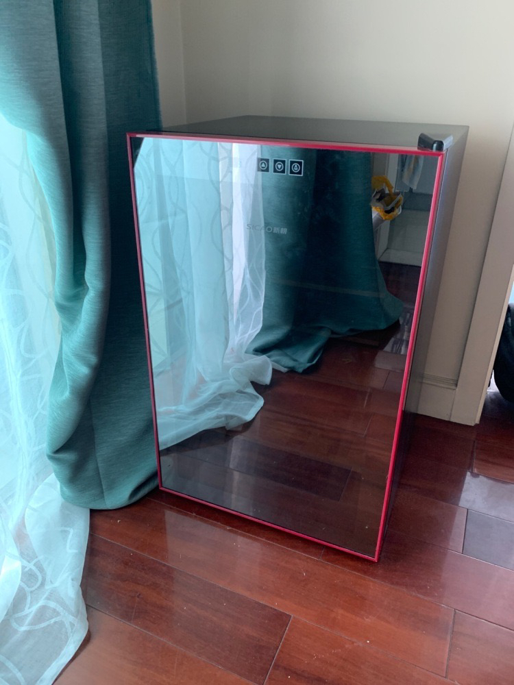 Small fridge 
