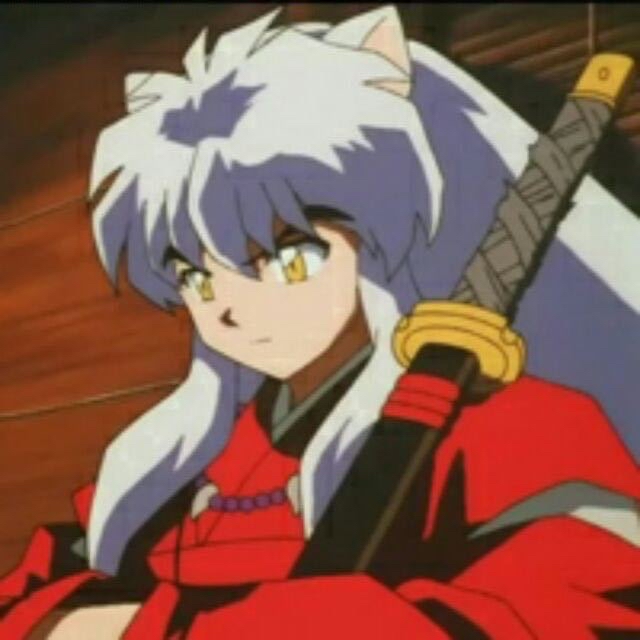 她在丛中笑