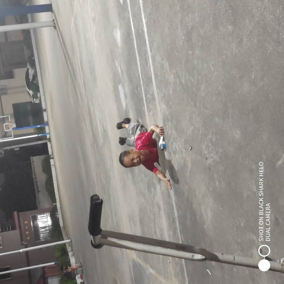 王先生