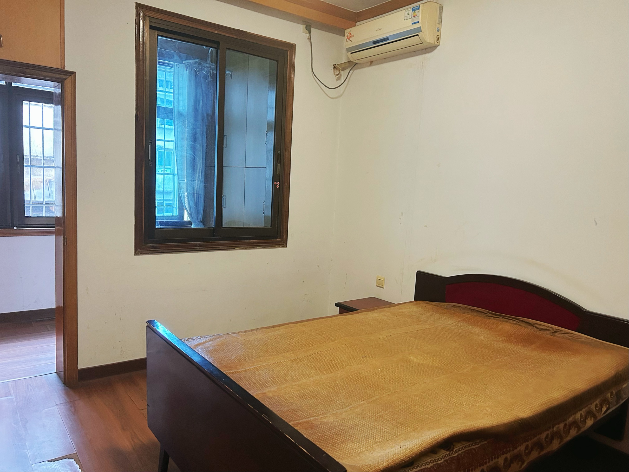 Changsha-Kaifu-两室一厅一人一室,二马路老李记炸炸炸,合租女室友,开福万达,1号线6号线文昌阁地铁