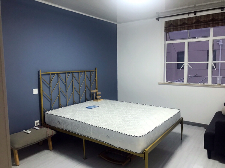 Shanghai-Huangpu-Cozy Home,Clean&Comfy,No Gender Limit,Hustle & Bustle,“Friends”,Chilled,LGBTQ Friendly
