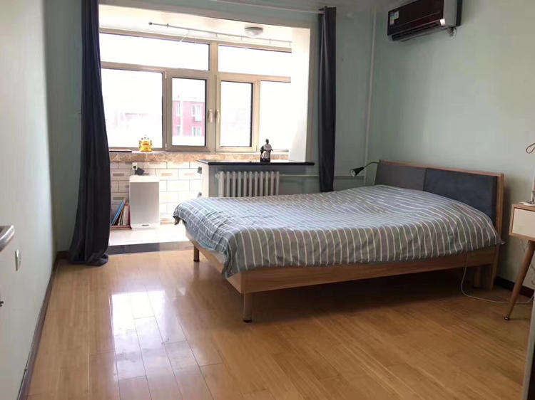 Beijing-Chaoyang-Hujialou,Long & Short Term,Seeking Flatmate,Shared Apartment