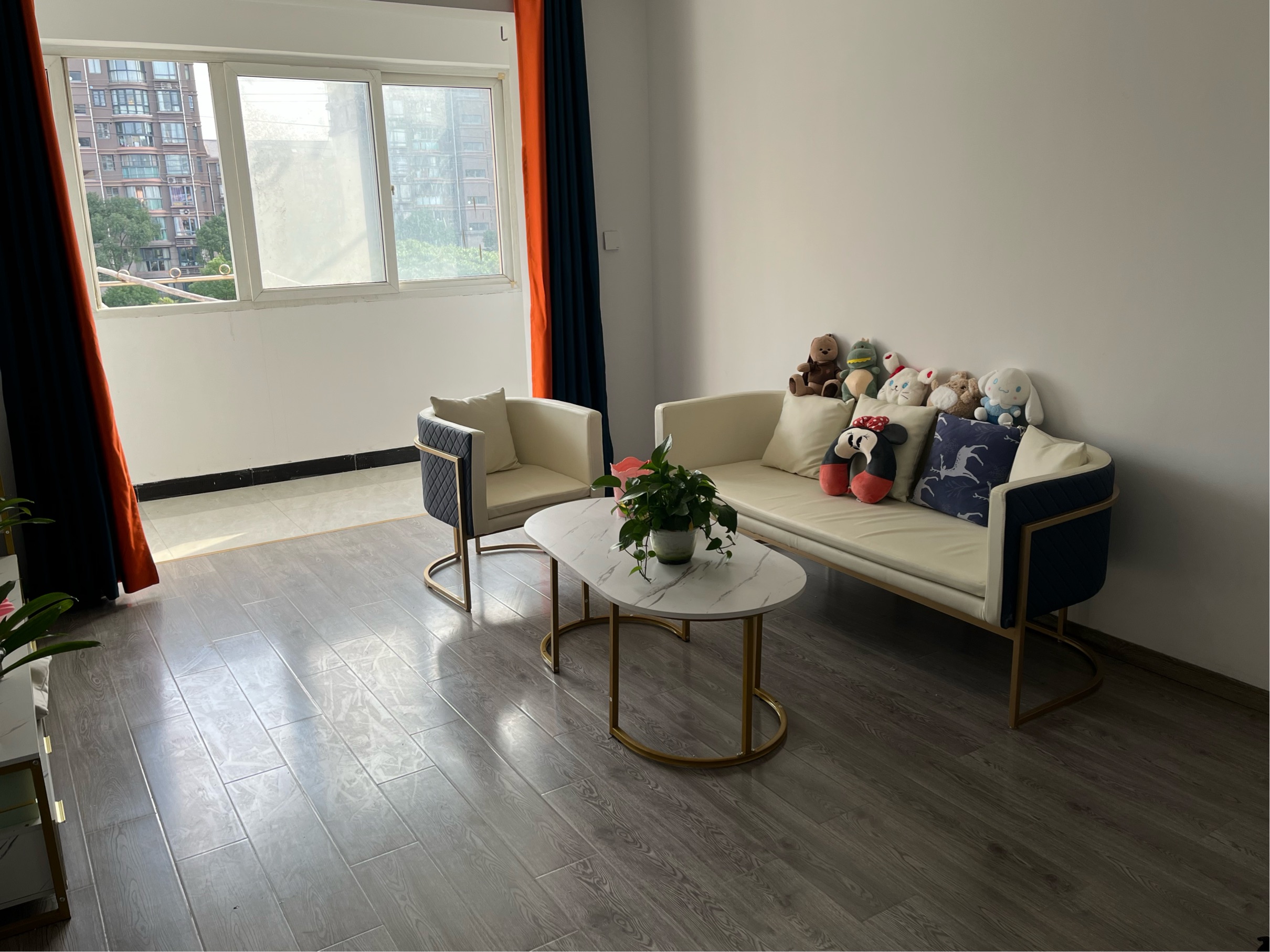 ShanghaiPudongLong & Short Term