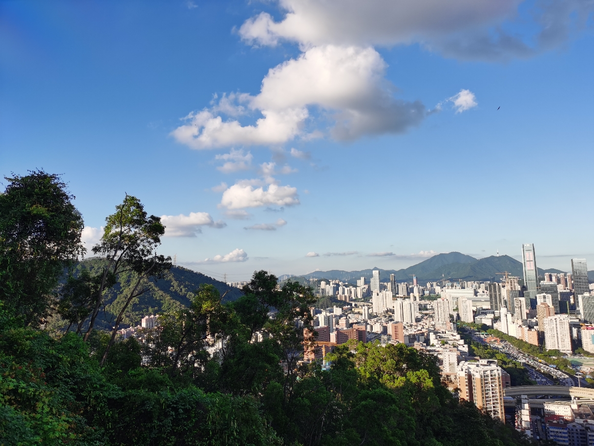 笔架山 Mountain View