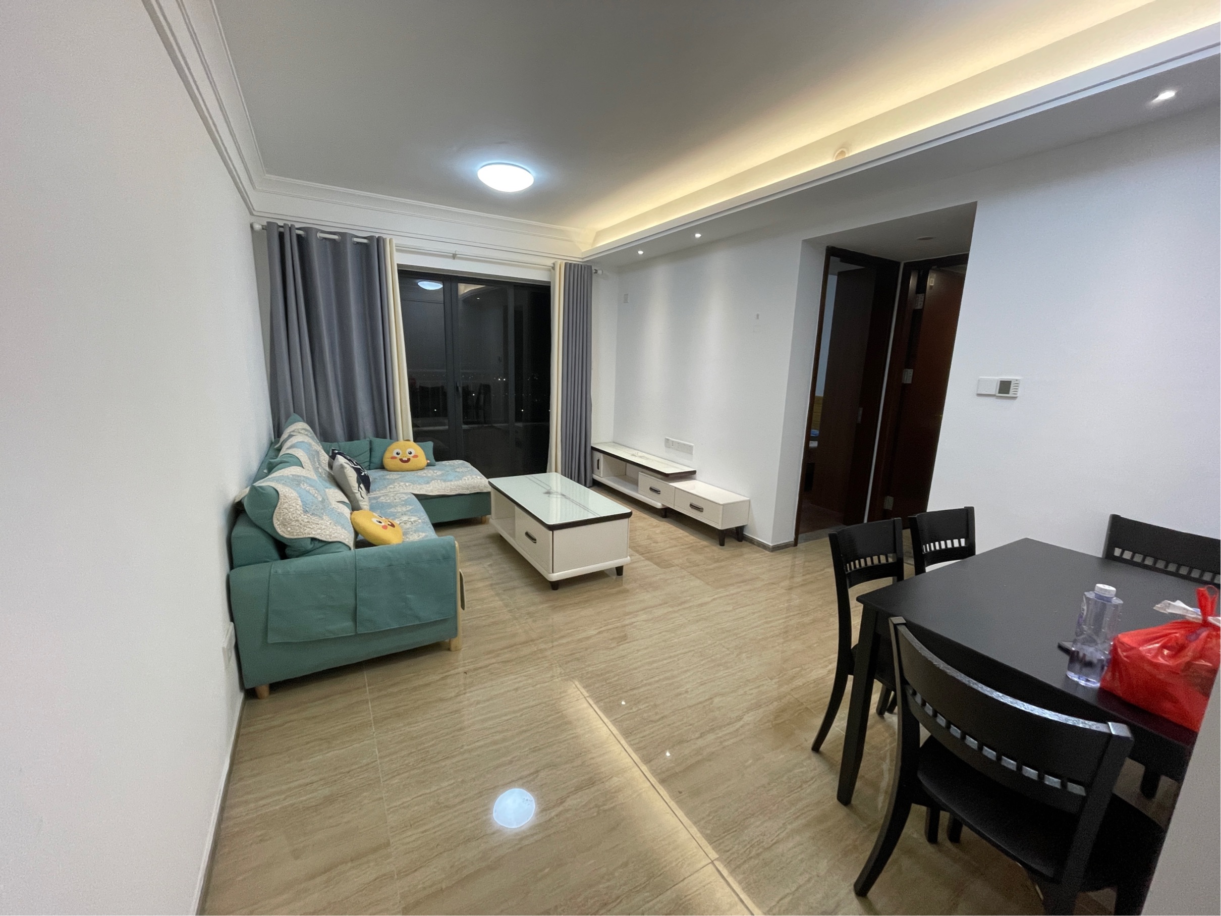 Guangzhou-Nansha-Cozy Home,Clean&Comfy,No Gender Limit,Hustle & Bustle,“Friends”,Chilled,LGBTQ Friendly