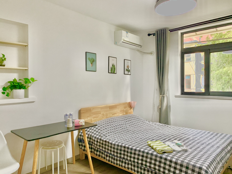 Shanghai-Huangpu-Cozy Home,Clean&Comfy,No Gender Limit,Hustle & Bustle,“Friends”,Chilled