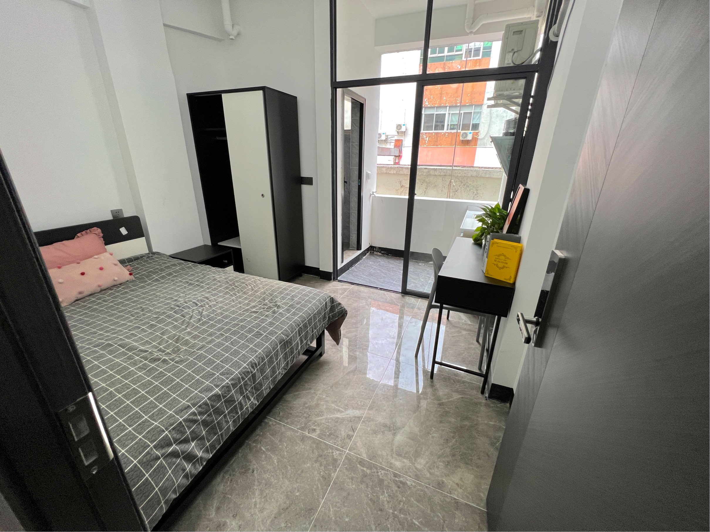 ShenzhenBaoAnSingle ApartmentSubletLong Term