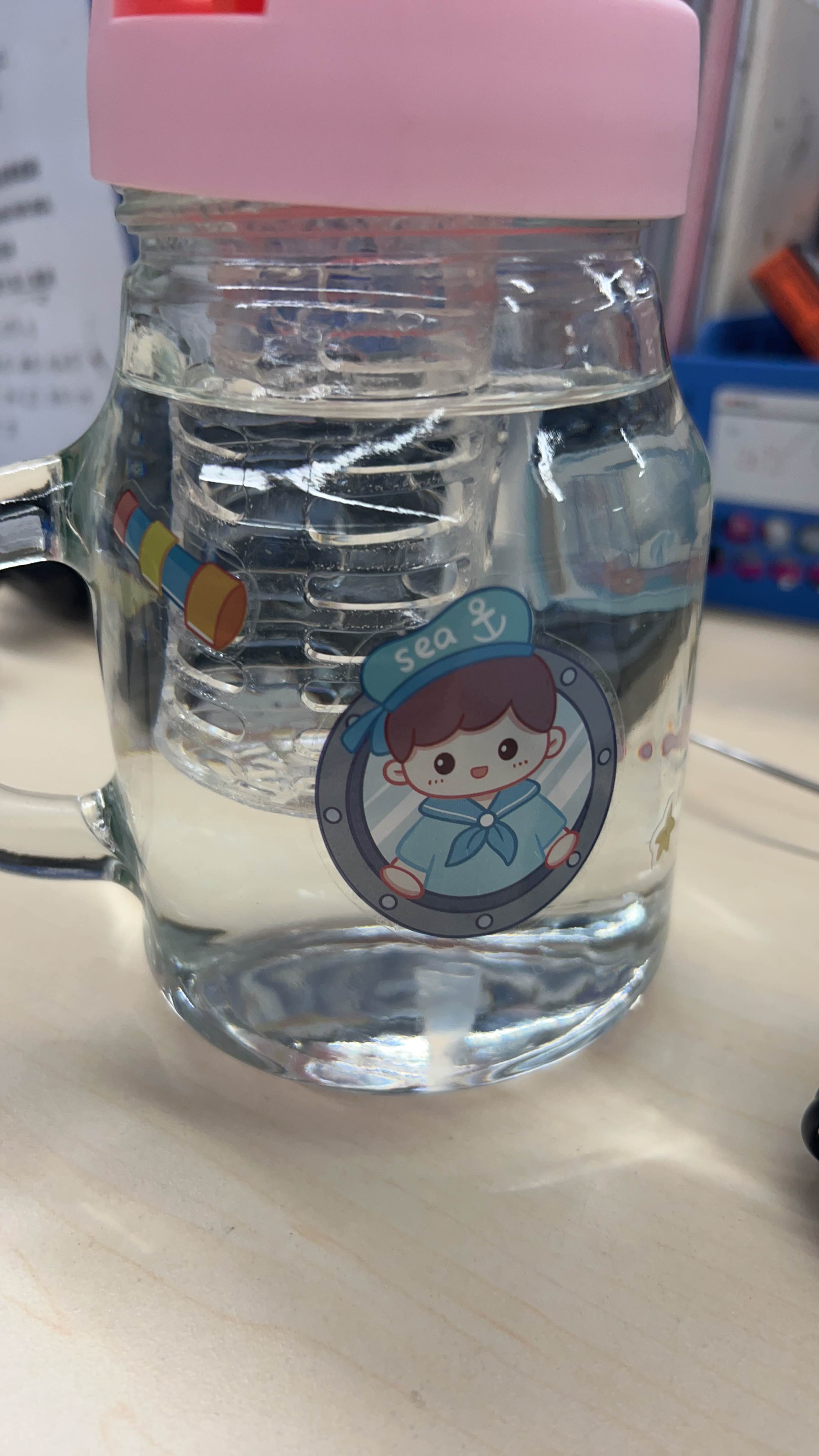 一杯水，咖啡所有烦恼都没有