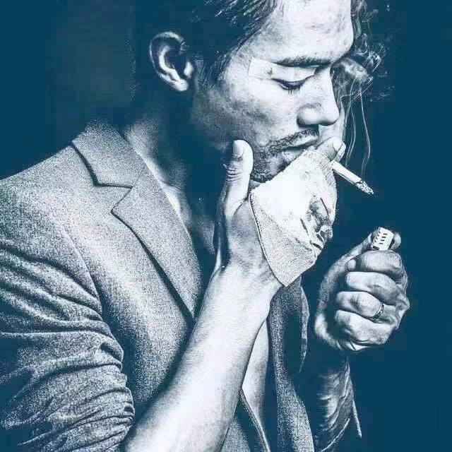 黑男