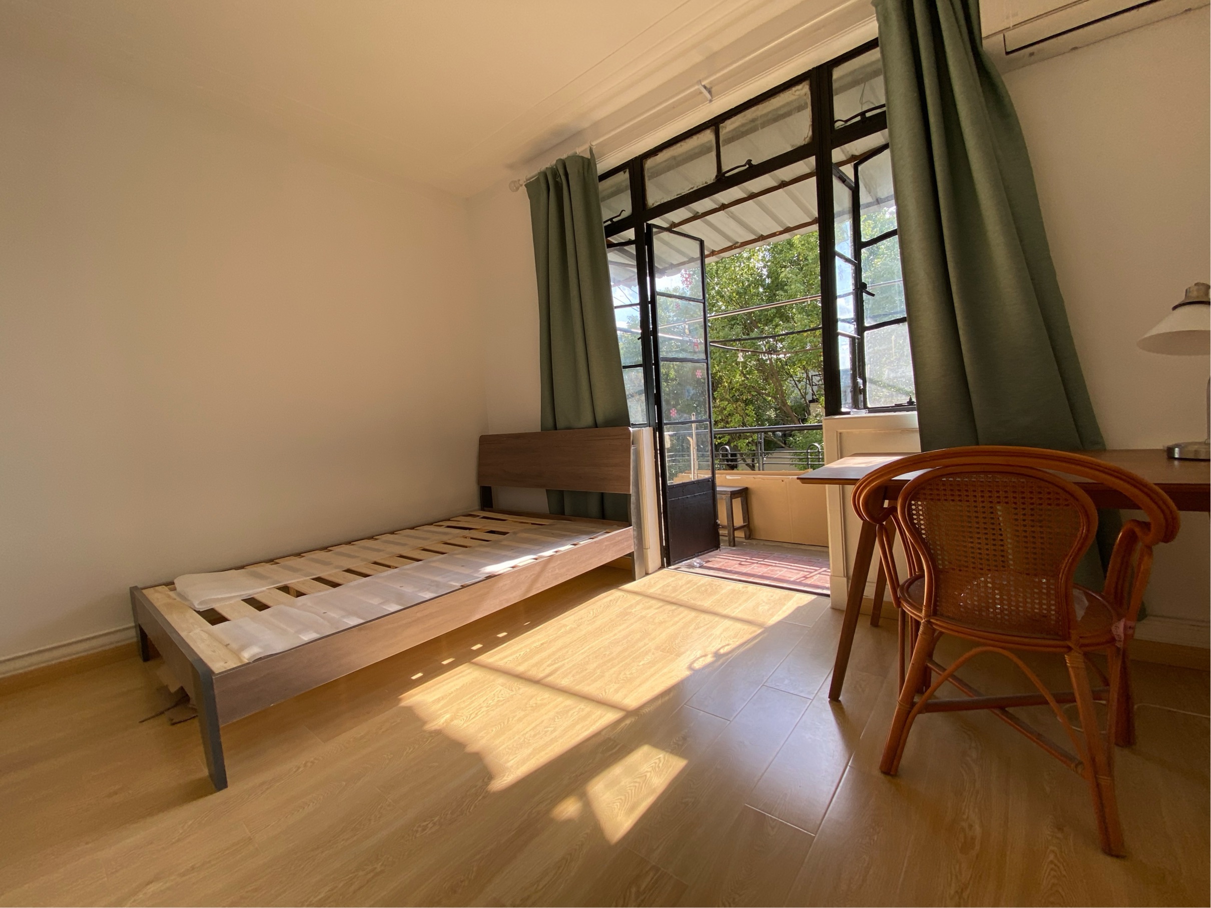 Shanghai-Xuhui-No Gender Limit,LGBTQ Friendly,Pet Friendly
