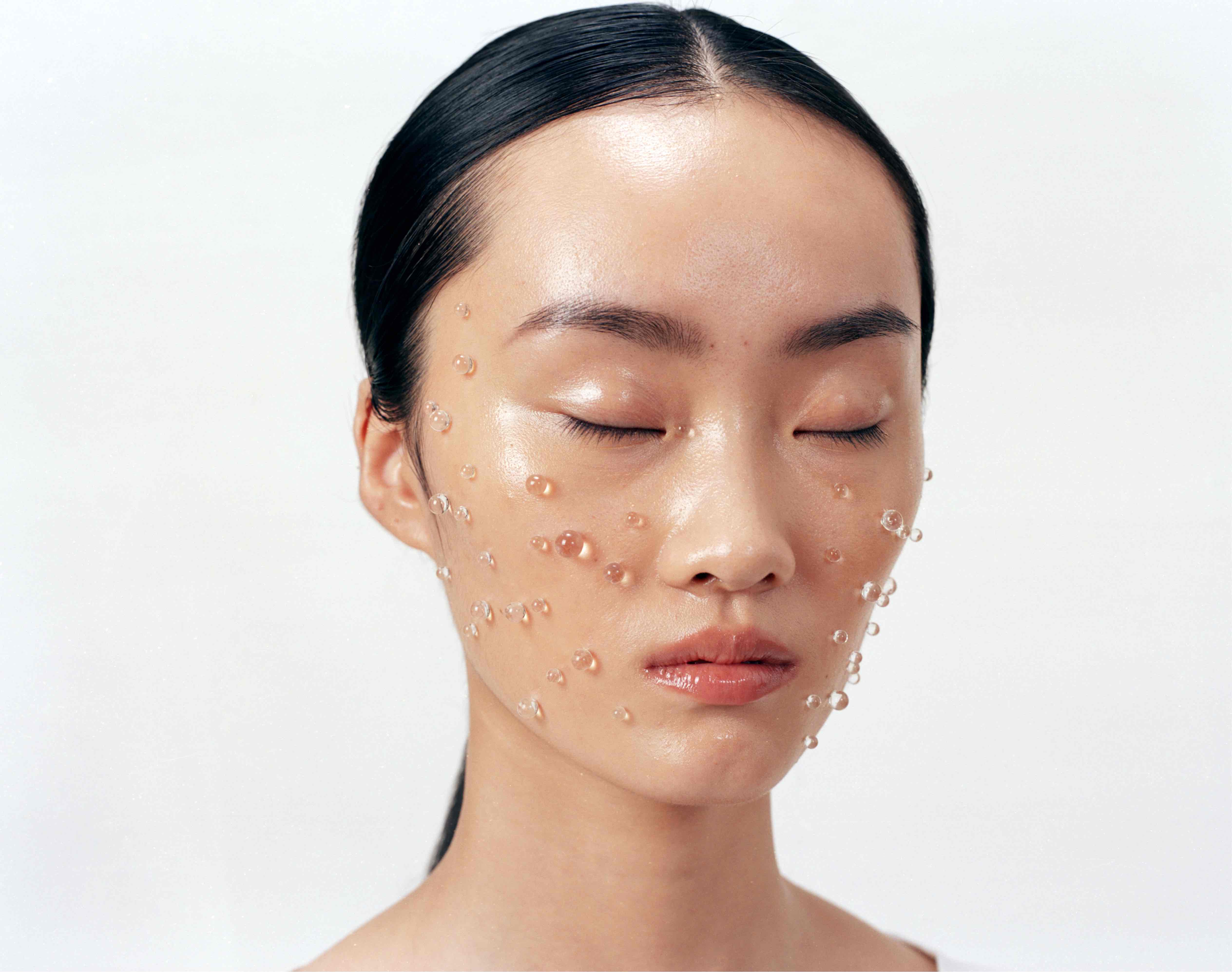 不修图的妆面，呈现最真实的皮肤质感 摄影：我