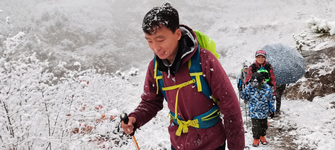 Climbing in the White day