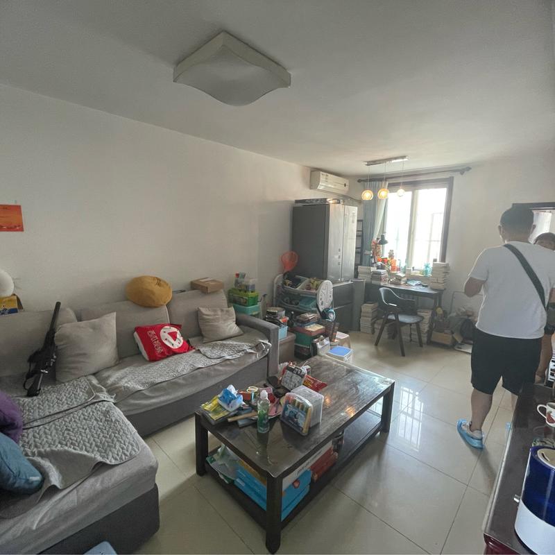 Beijing-Chaoyang-Long Term,Seeking Flatmate,Shared Apartment