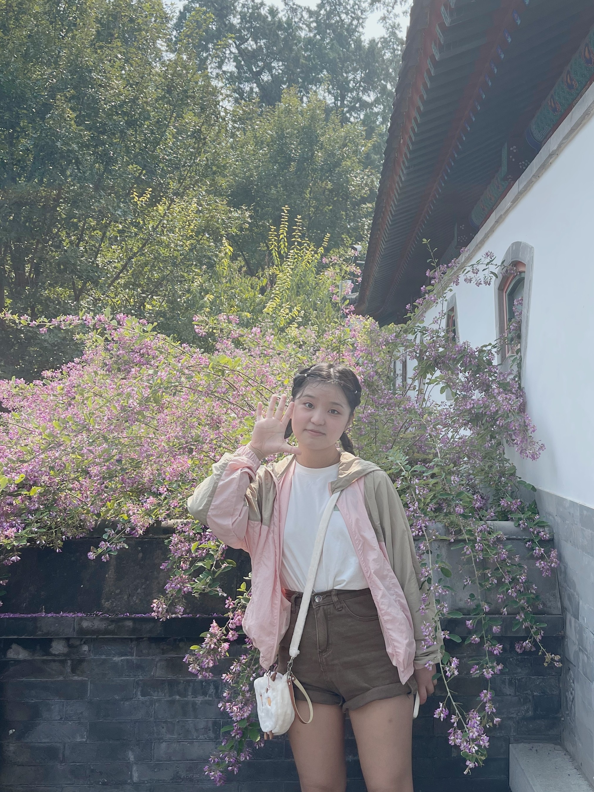 董奕彤