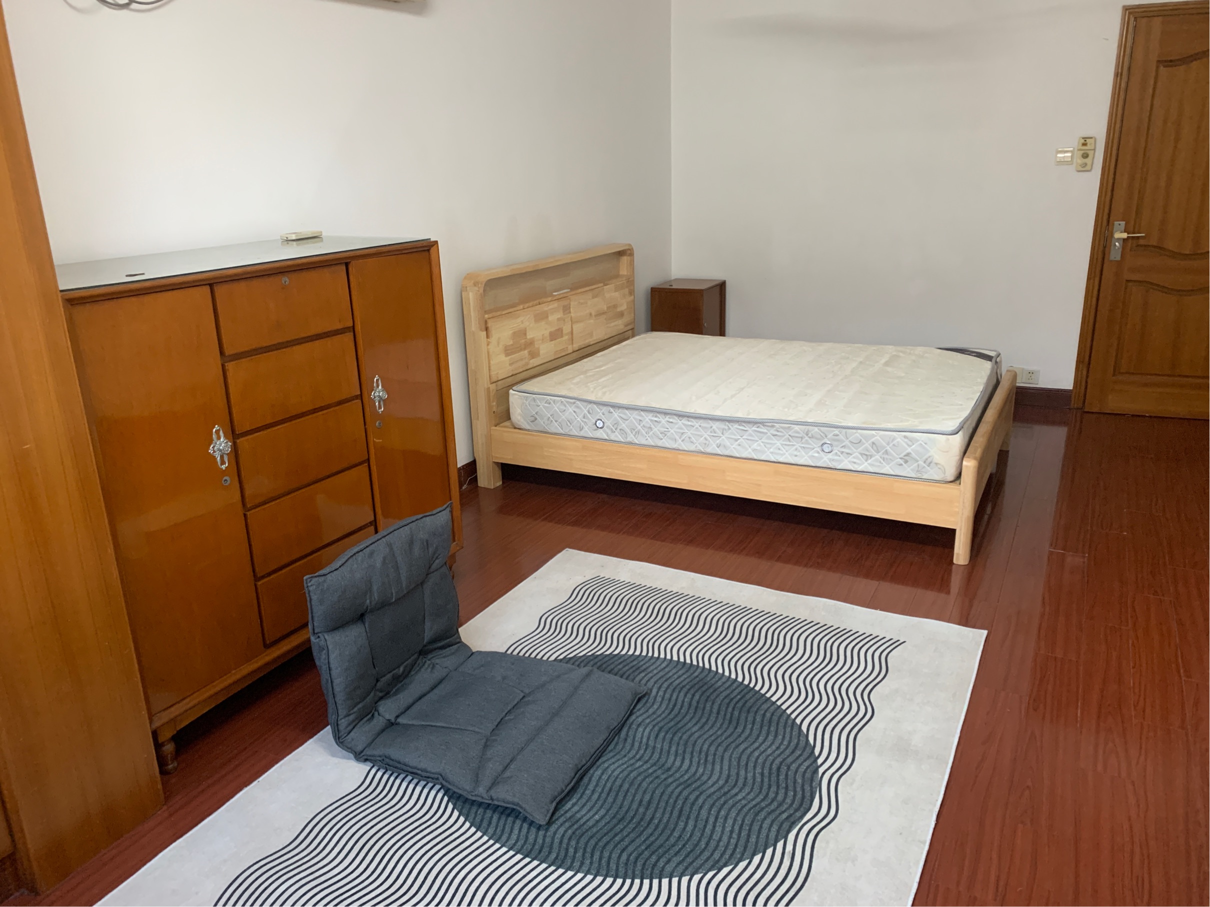 Shanghai-Yangpu-Cozy Home,Clean&Comfy,No Gender Limit,Hustle & Bustle,“Friends”,Chilled,LGBTQ Friendly,Pet Friendly