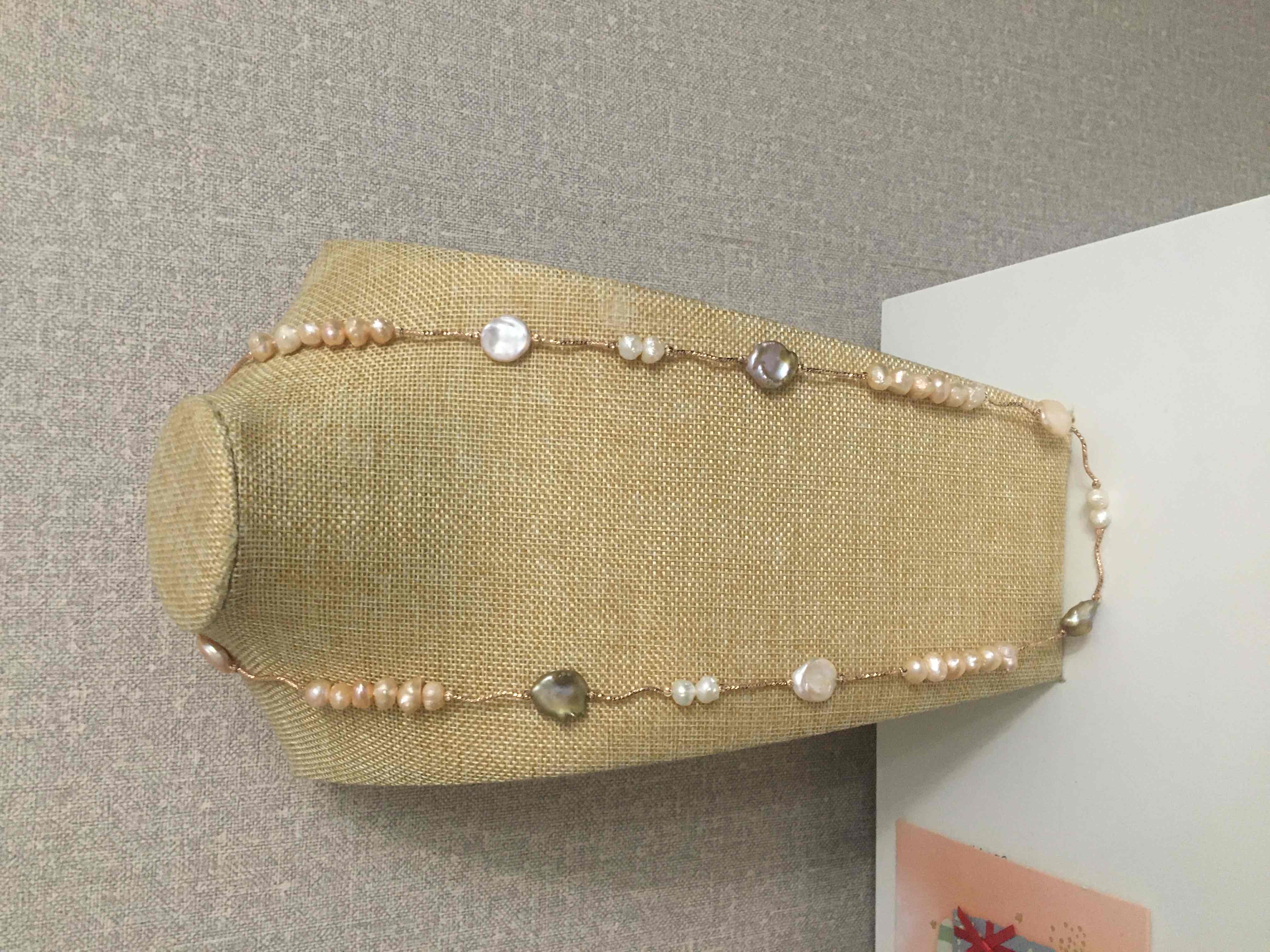 Pearl necklace 珍珠项链