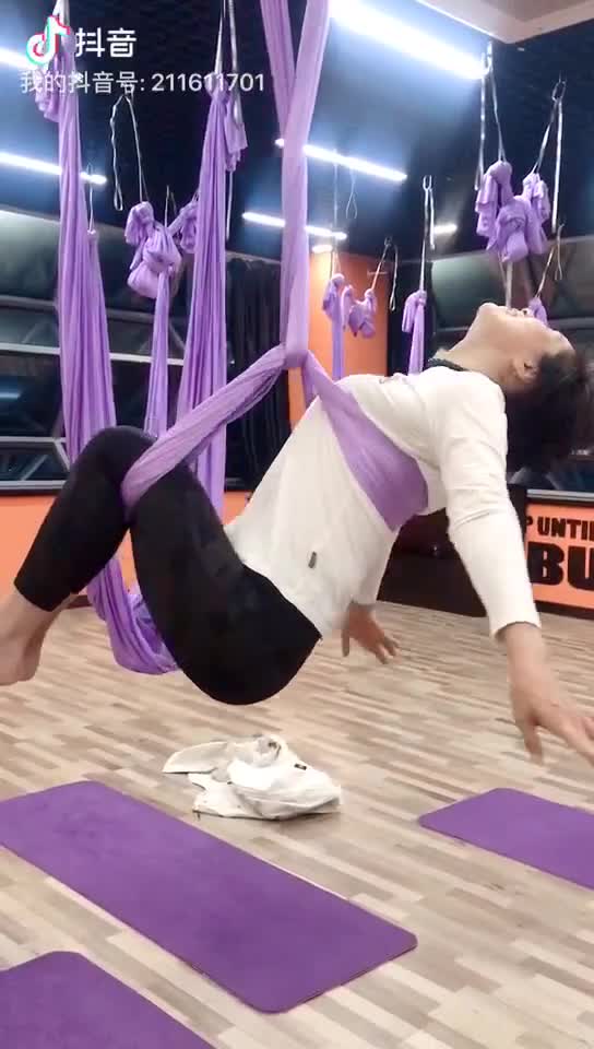 刚学会吊兰老师给我们每人拍一段