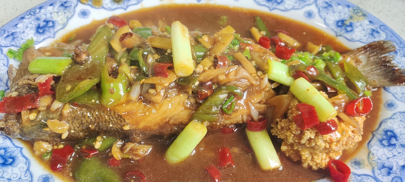 想找个合租的室友 本人单身 不抽烟偶尔喝_0