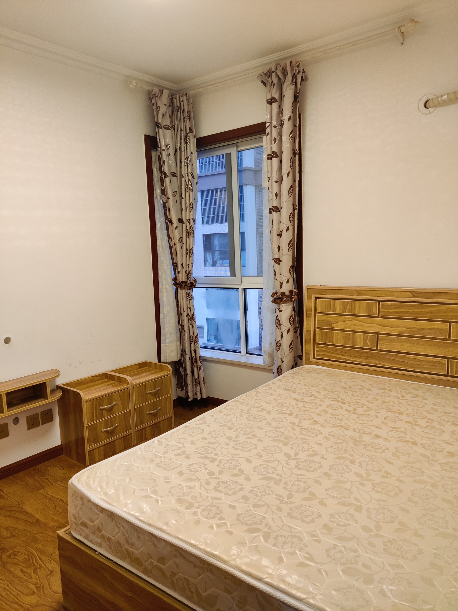Chengdu-Wenjiang-Clean&Comfy,No Gender Limit,Hustle & Bustle,“Friends”,Chilled
