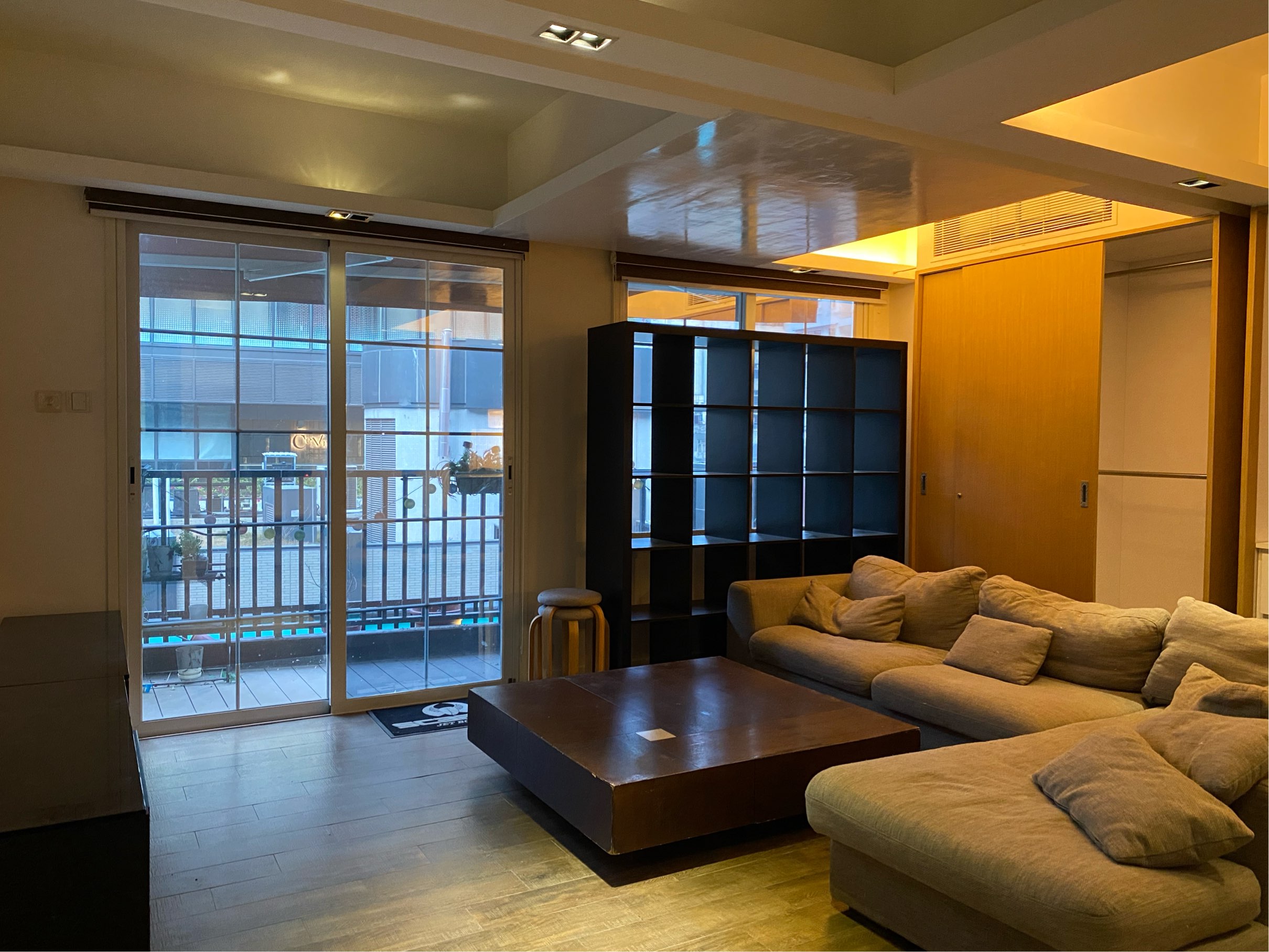 Hong KongHong Kong Island🏠👯‍♀️Long & Short TermShort TermSingle