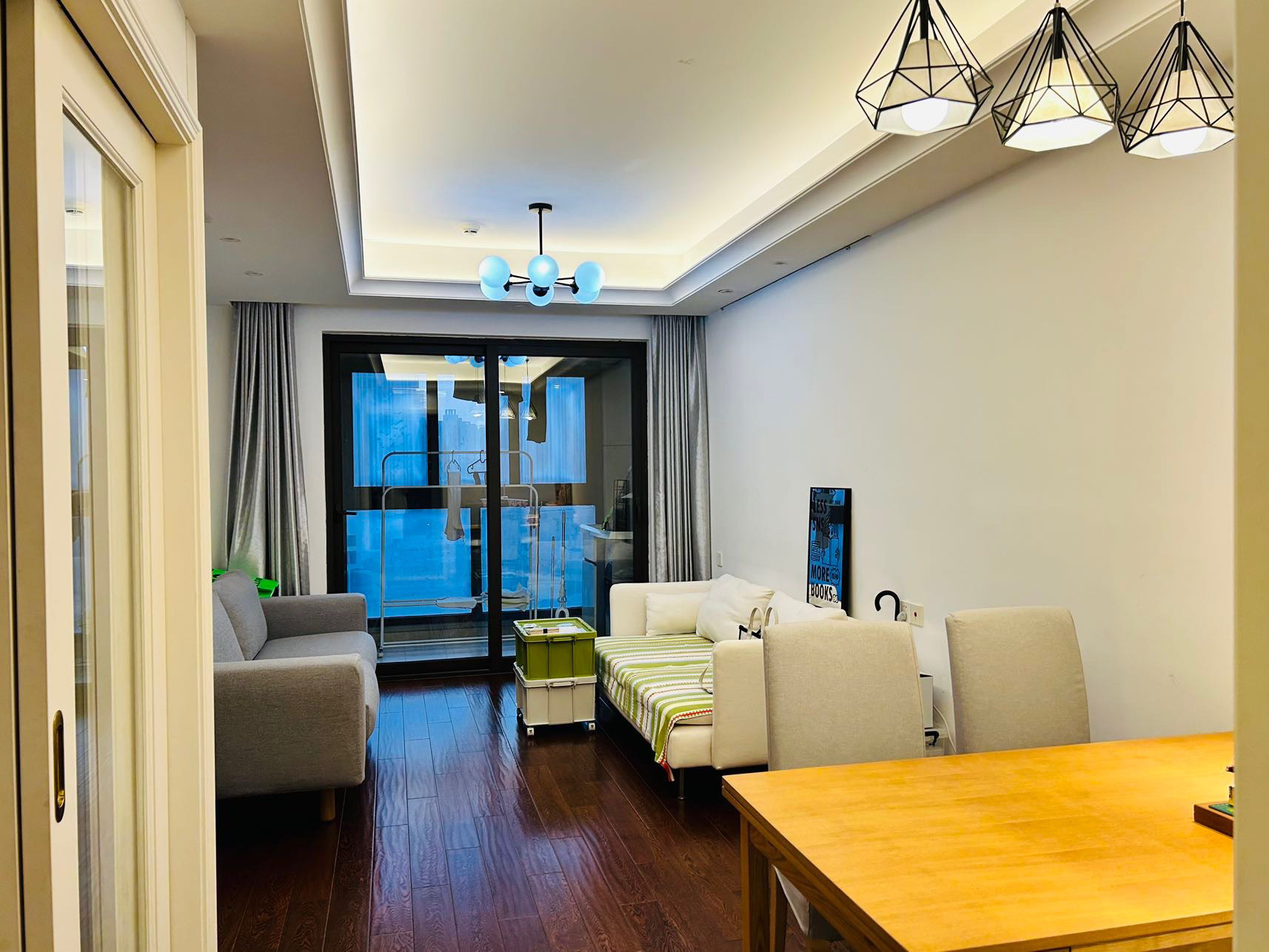 Hangzhou-Binjiang-Cozy Home,Clean&Comfy,No Gender Limit,Hustle & Bustle,“Friends”,Chilled