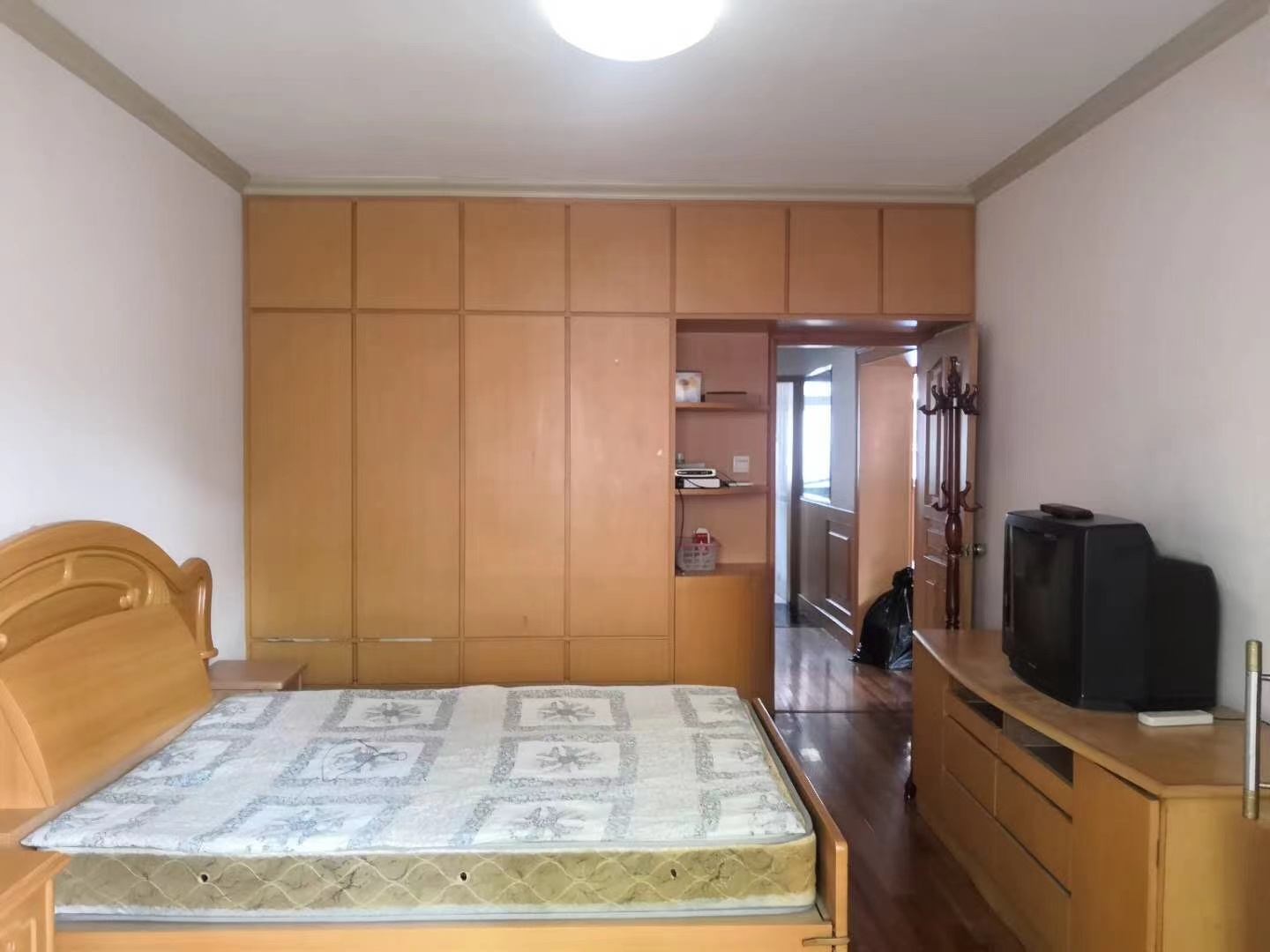 ShanghaiXuhuiLine 1/3/12Short TermShared ApartmentPet Friendly