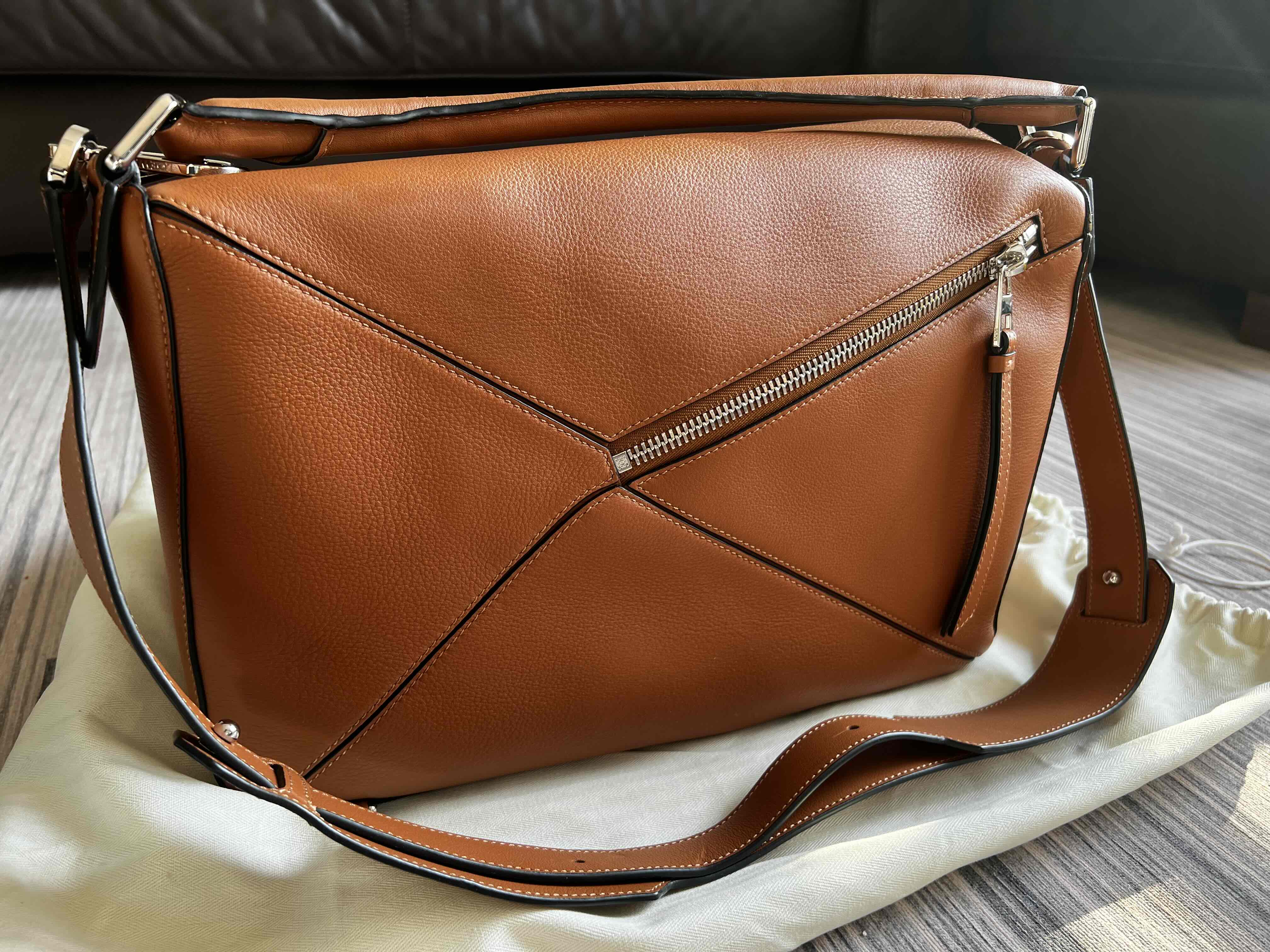 Loewe罗意威经典PUZZLE大号棕色手袋 _1