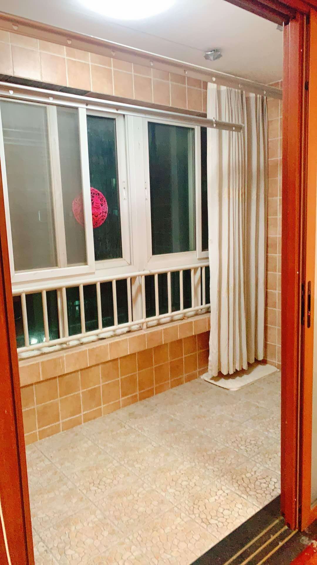 Changping 8号线回龙观东大街地铁站龙锦苑东五区