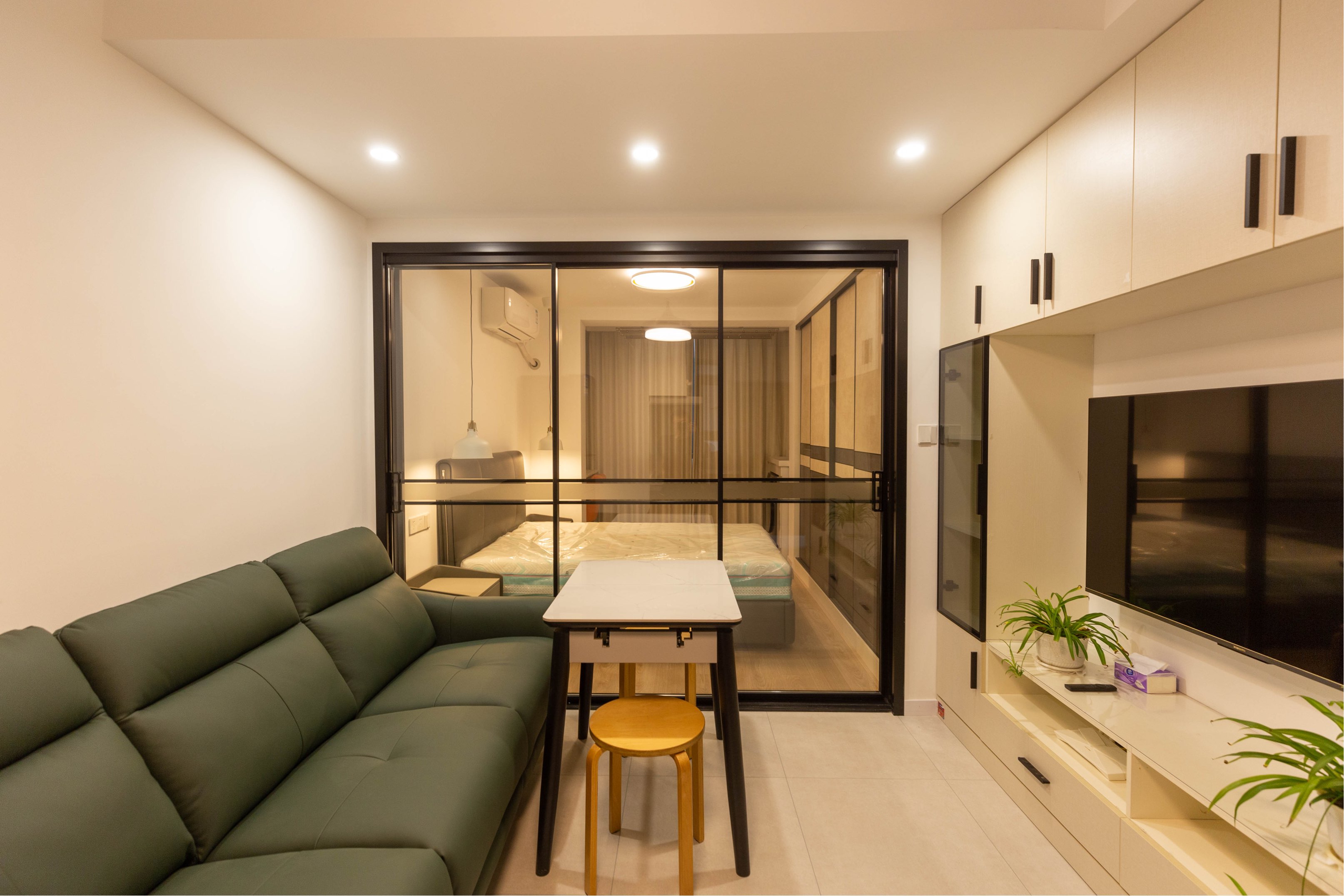 Shanghai-Changning-Cozy Home,Clean&Comfy,No Gender Limit,Hustle & Bustle,“Friends”,Chilled,LGBTQ Friendly,Pet Friendly