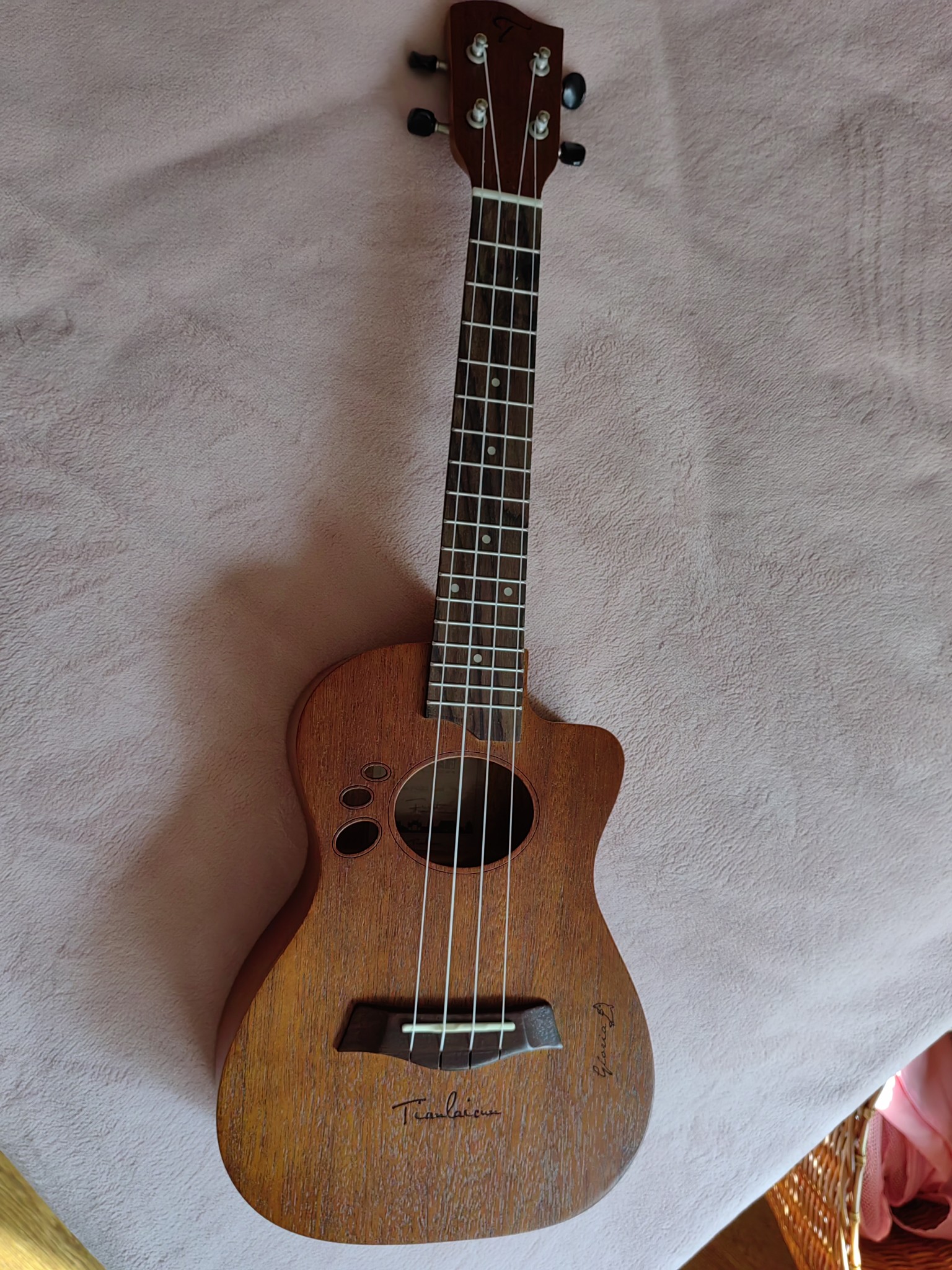 闲置尤克里里转让。_1