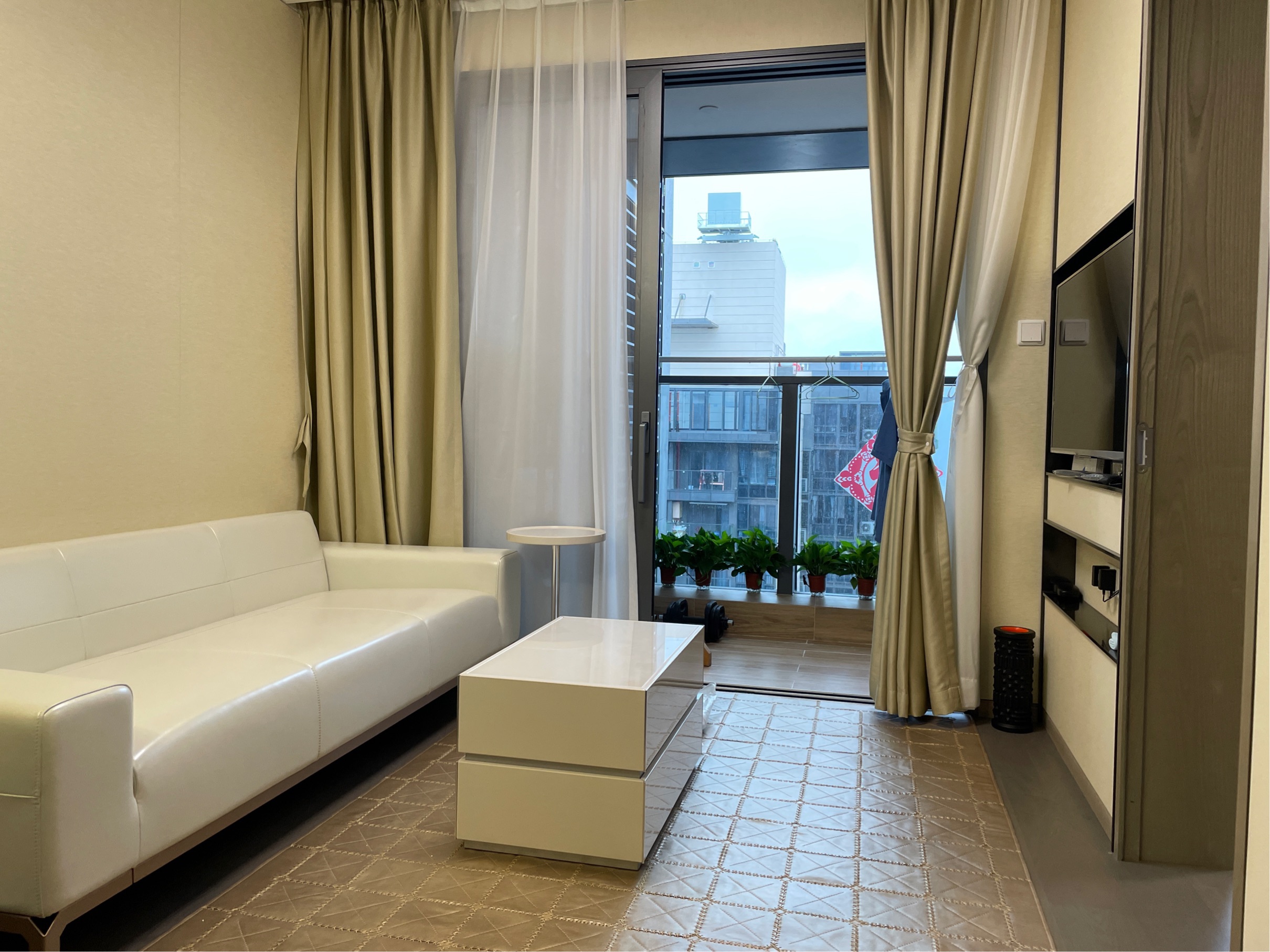 Shenzhen-Nanshan-Cozy Home,Clean&Comfy,No Gender Limit,Hustle & Bustle,“Friends”,Chilled,LGBTQ Friendly,Pet Friendly