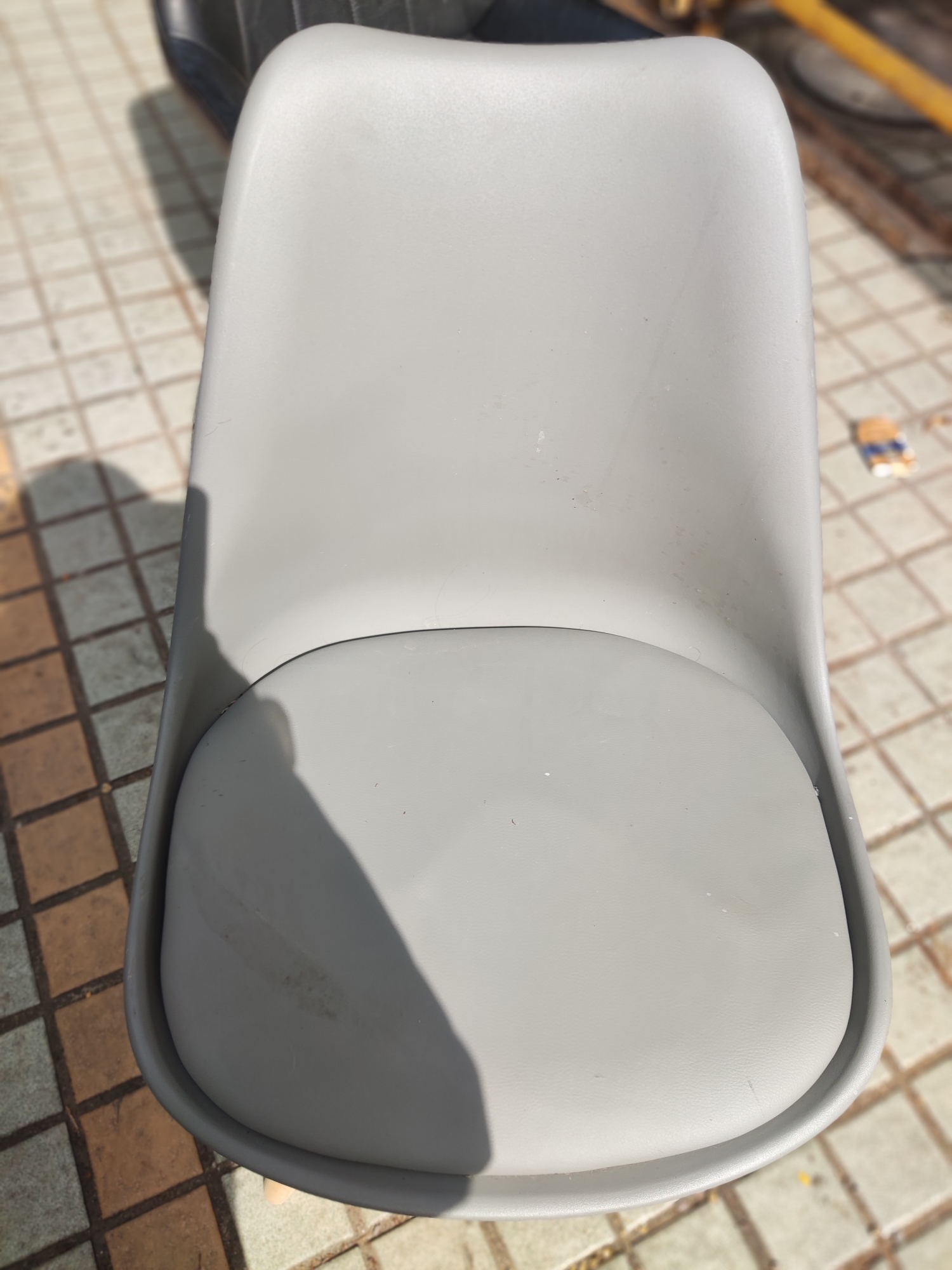 灰色凳椅子_1