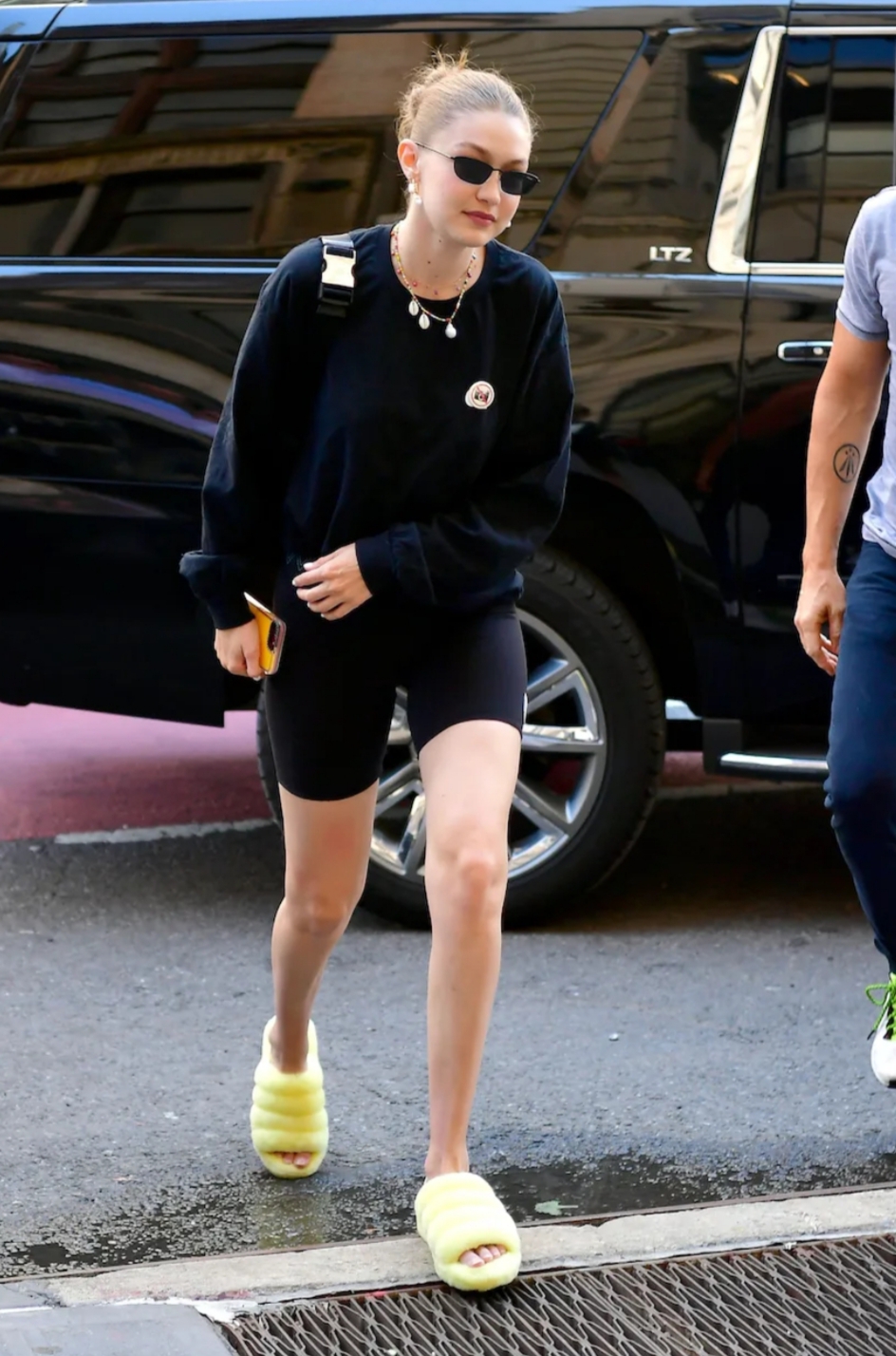 海狸jio上的毛茸茸UGG拖孩_1