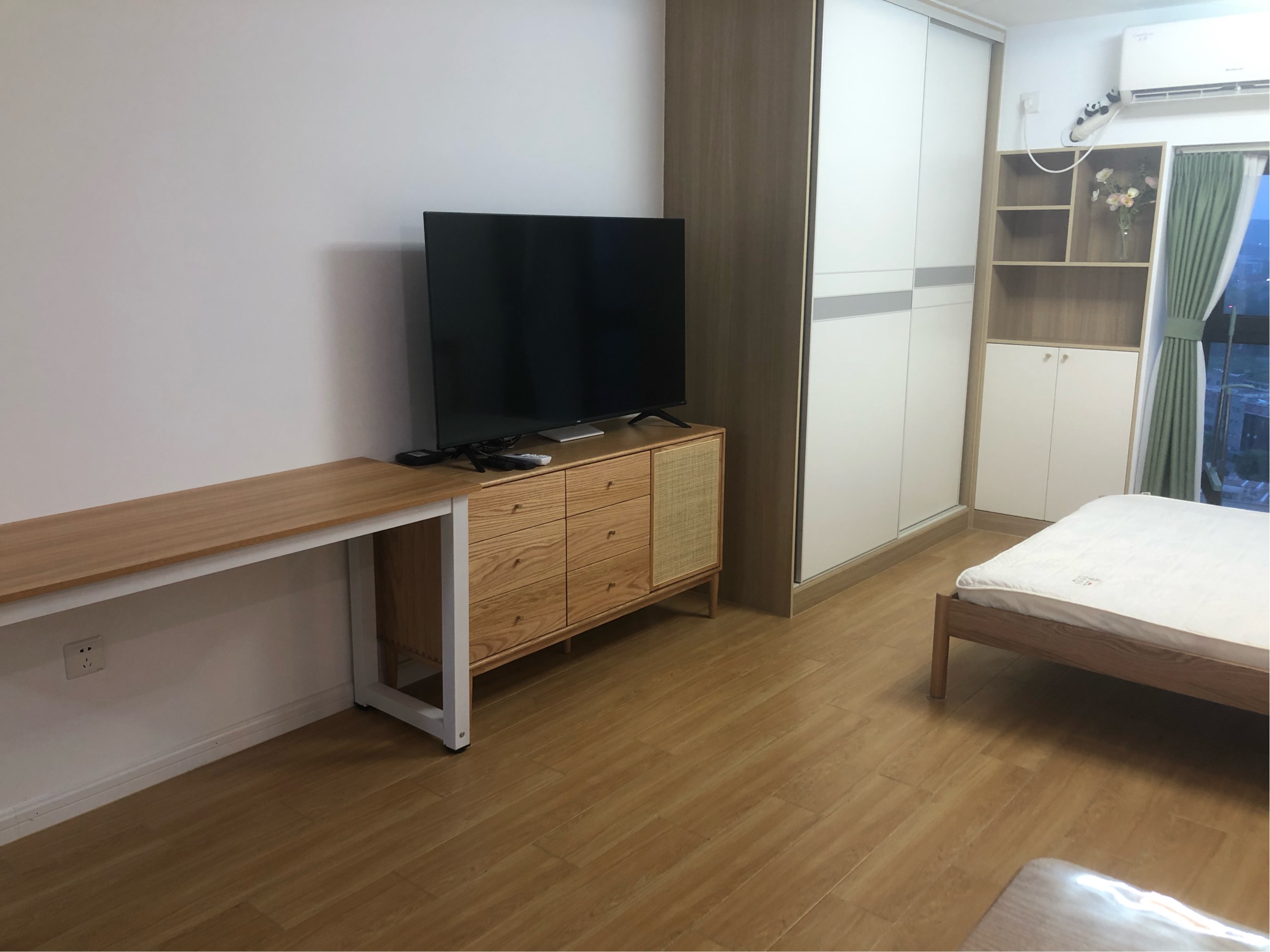 Nanjing-Jiangning-Cozy Home,Clean&Comfy,No Gender Limit,Hustle & Bustle,“Friends”,Chilled,LGBTQ Friendly,Pet Friendly