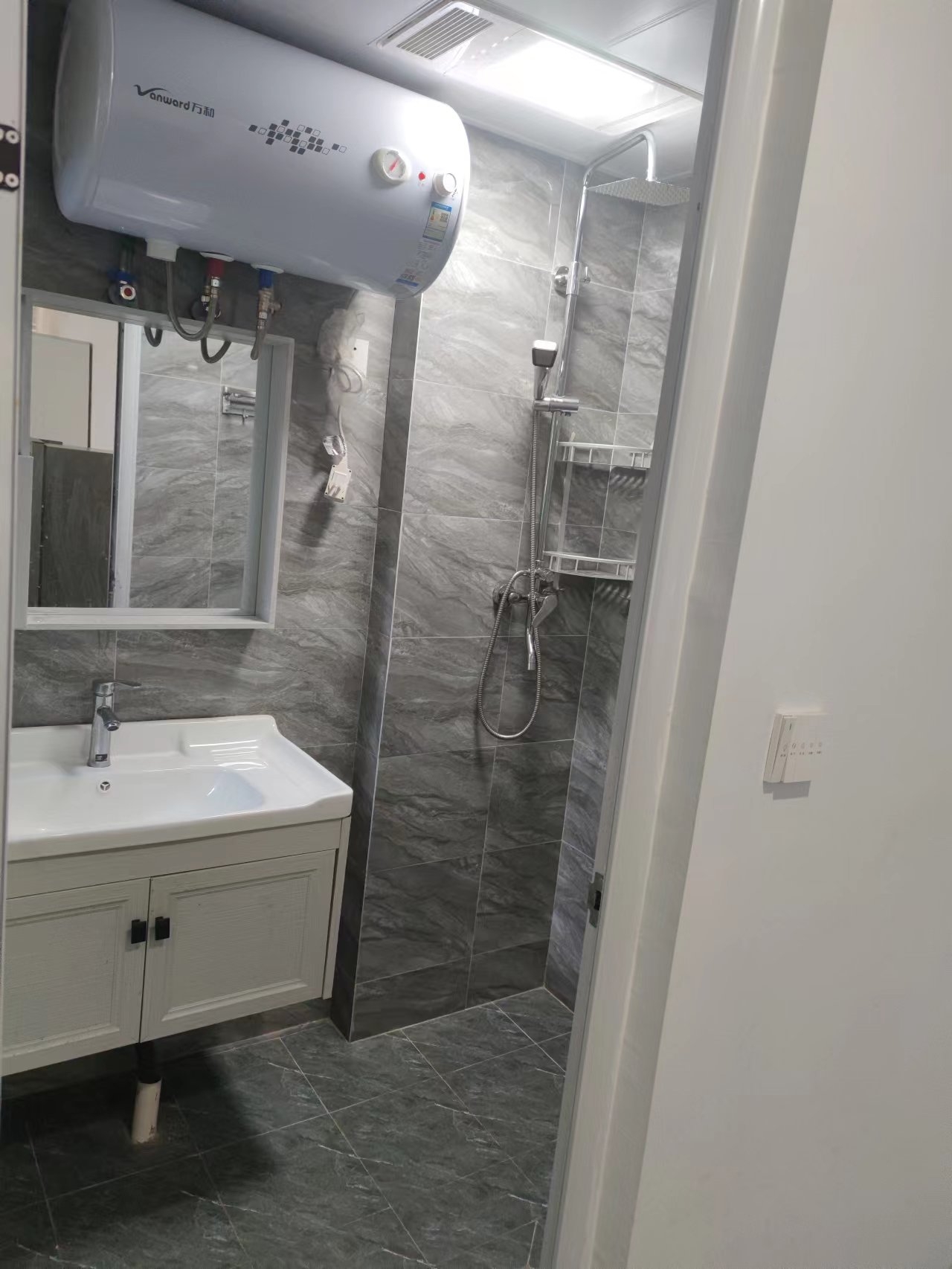 Single Apartment