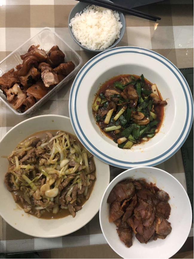 你介意有个给你做饭，给你拍照的室友吗？_1