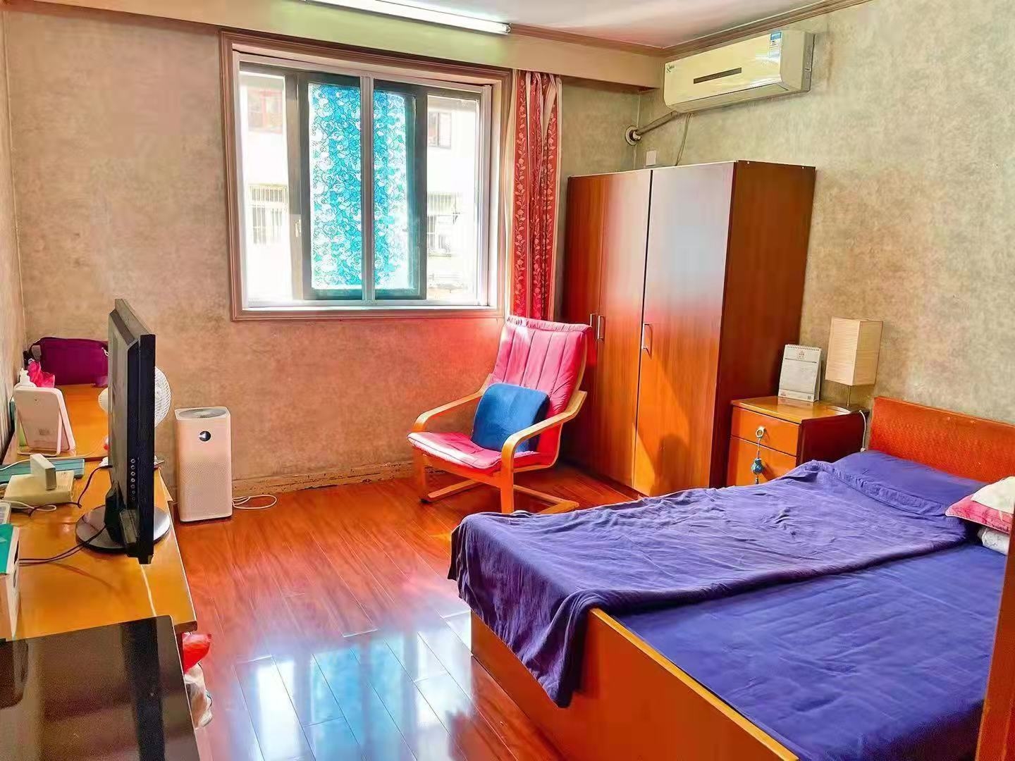 Shanghai-Xuhui-民水民电,Pet Friendly,LGBTQ Friendly,Cozy Home,No Gender Limit,Hustle & Bustle,Chilled