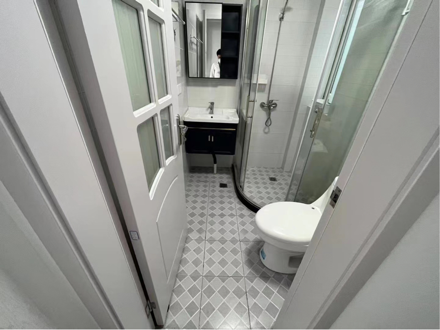 Shanghai-Changning-Cozy Home,Clean&Comfy,No Gender Limit,Hustle & Bustle,“Friends”,Chilled,Pet Friendly