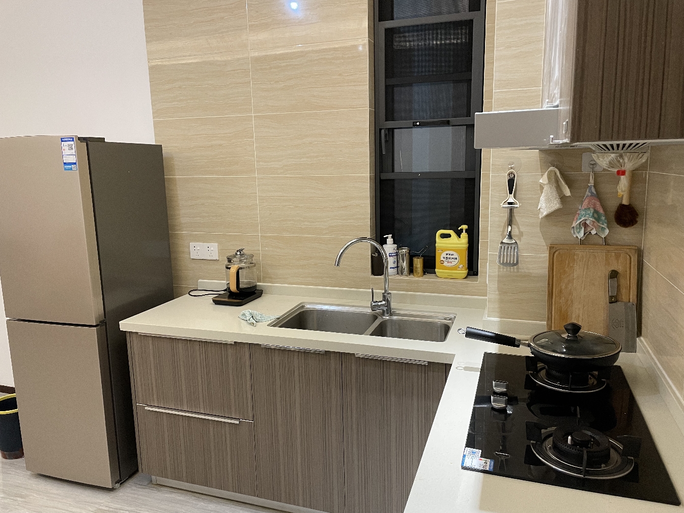Single Apartment-Long & Short Term