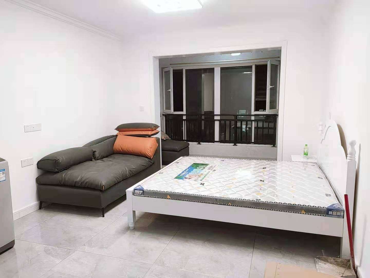 ZhengzhouErqiLong TermLong & Short TermShort TermSeeking Flatmate