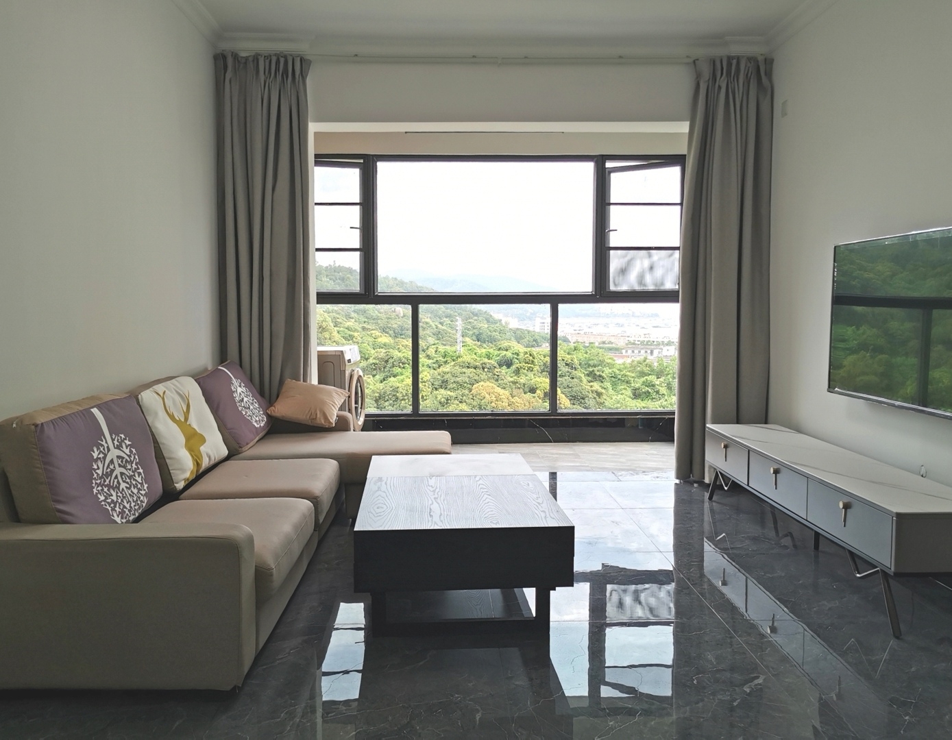 Shenzhen-Longgang-Cozy Home,Clean&Comfy,No Gender Limit,Hustle & Bustle,“Friends”,Pet Friendly