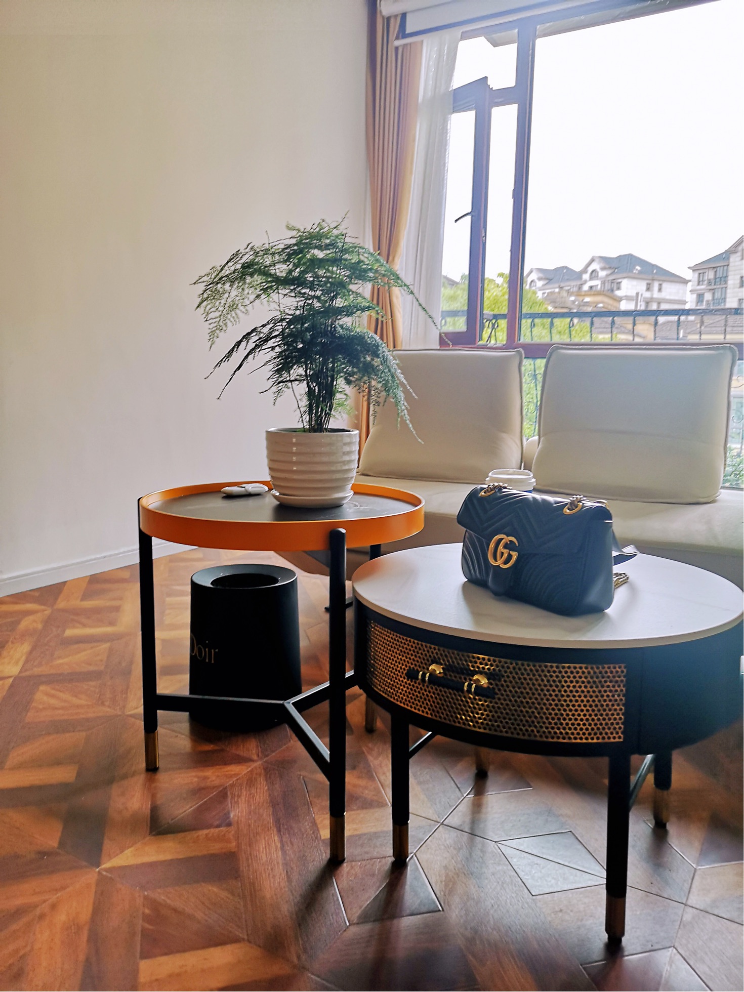 跟同样单身的朋友一起探讨生活，工作，学习，电影很棒_1