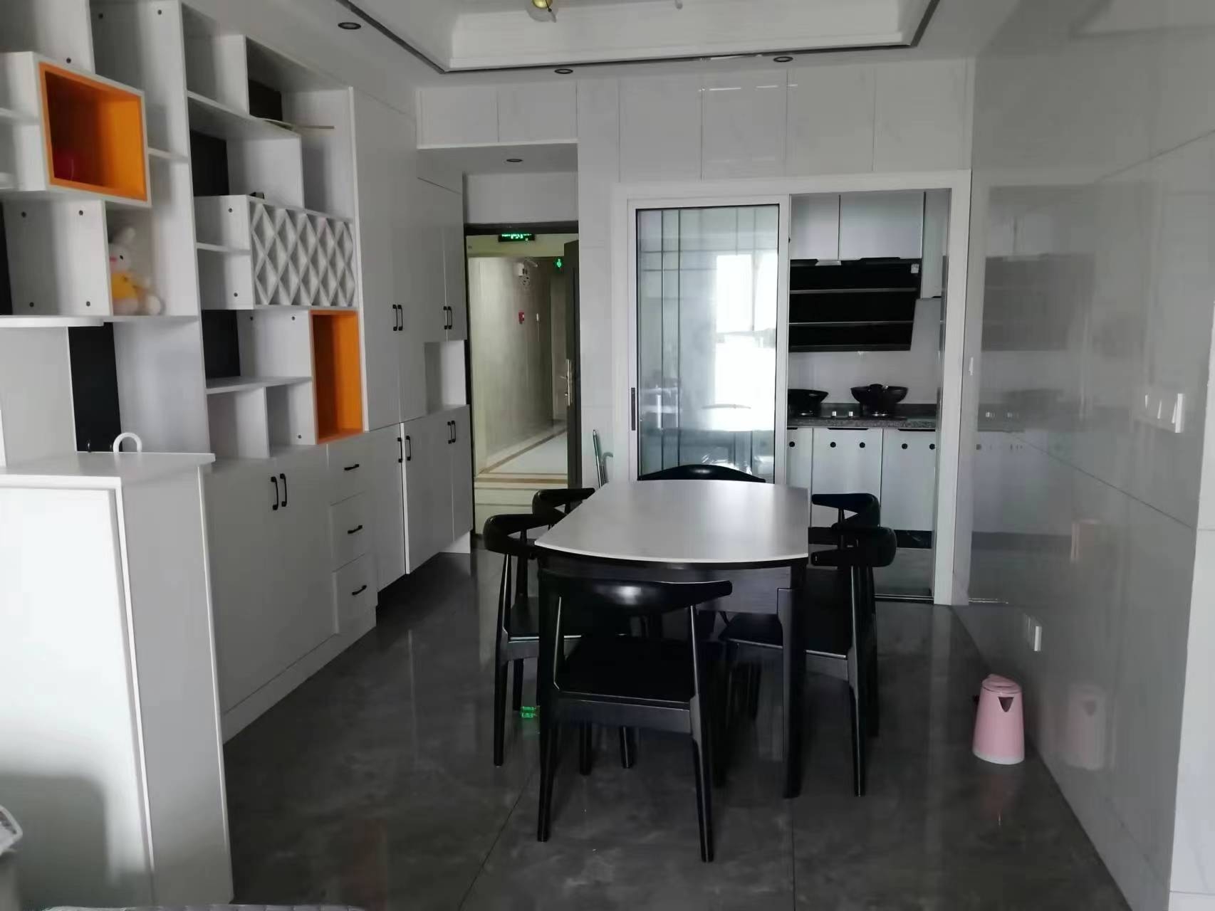 Chongqing-Shapingba-No Gender Limit,Hustle & Bustle,Pet Friendly