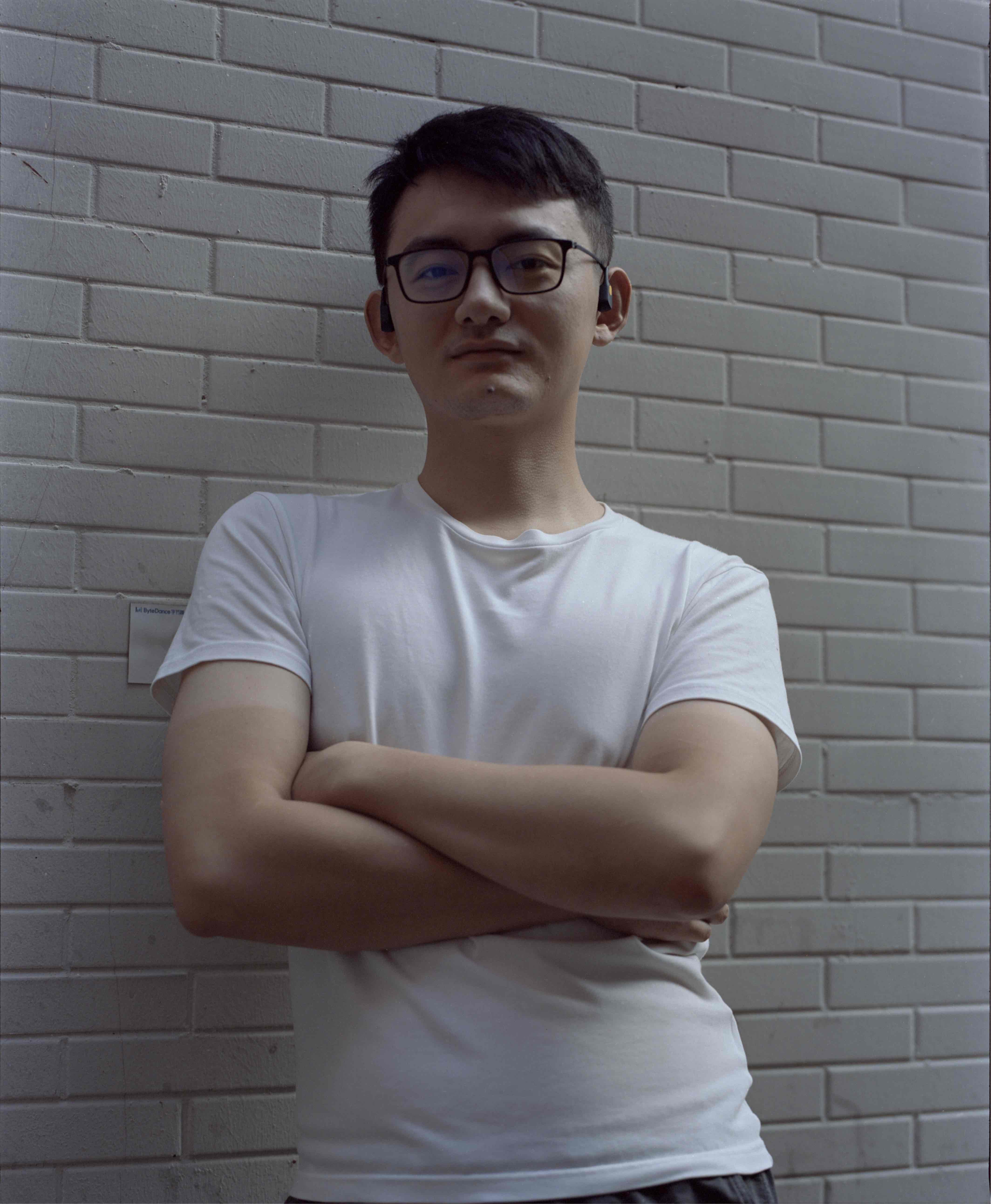 给一个朋友还有他的另外两个朋友拍摄的照片_1