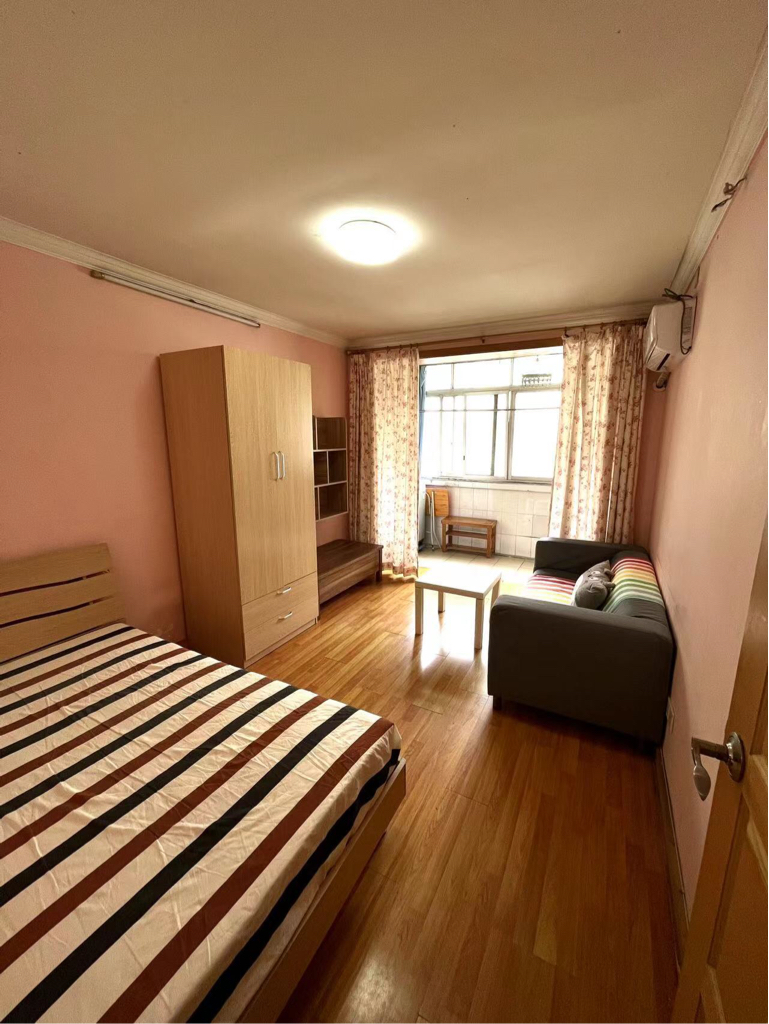 Shanghai-Xuhui-Cozy Home,Clean&Comfy,No Gender Limit,Hustle & Bustle,Chilled,Pet Friendly