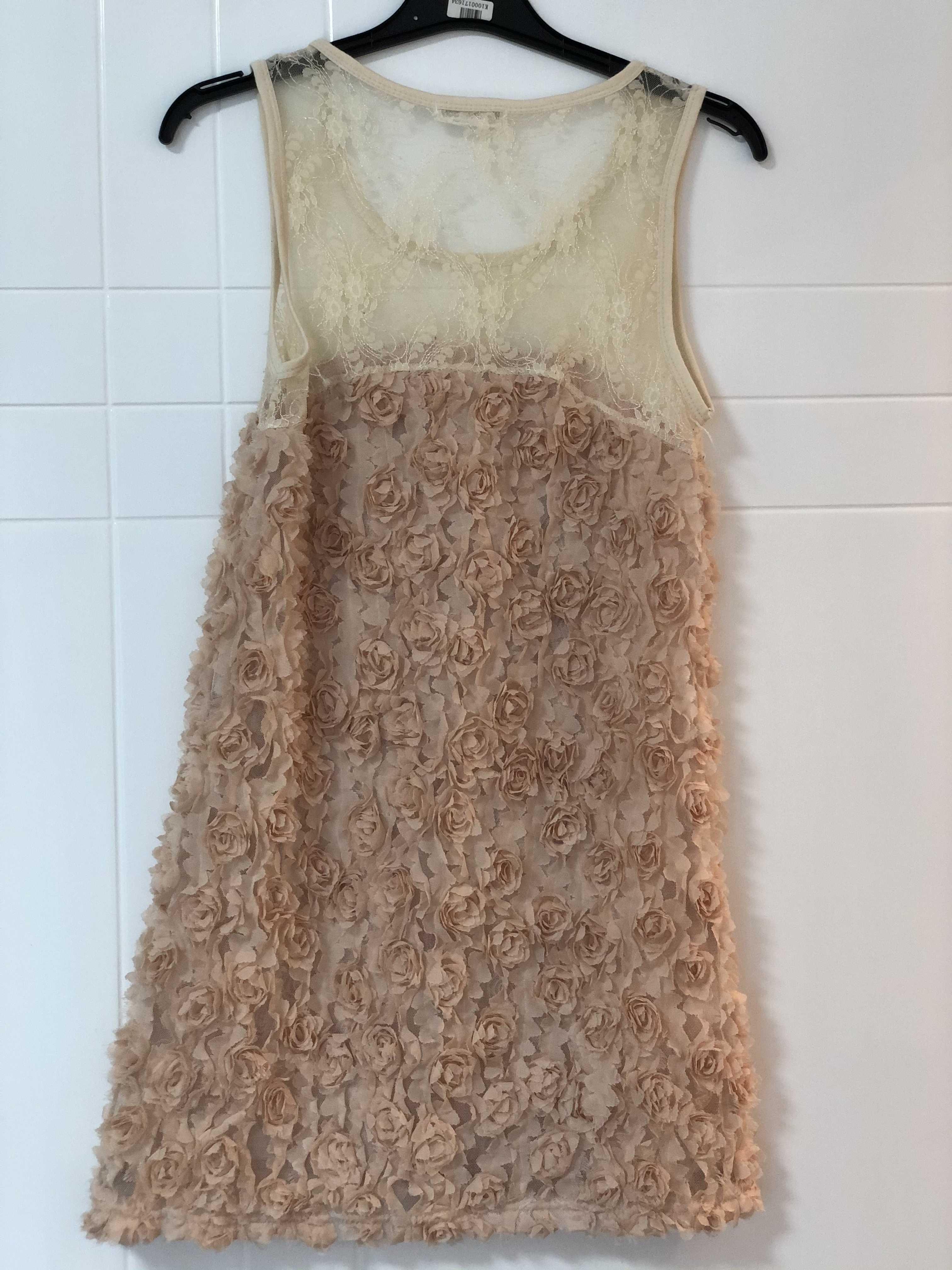 立体花纹连衣裙_1