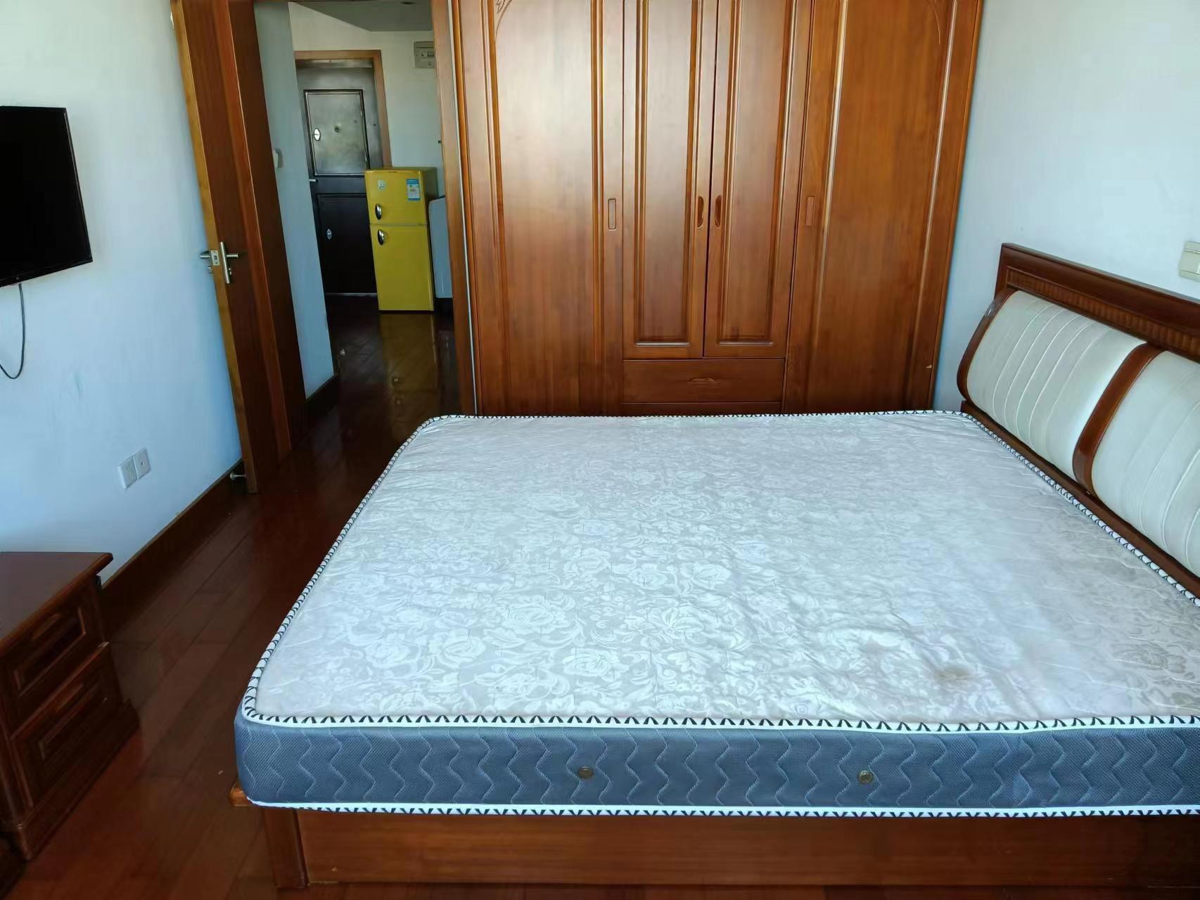 Shanghai-Pudong-Cozy Home,Clean&Comfy,No Gender Limit,Hustle & Bustle,“Friends”,Chilled,LGBTQ Friendly,Pet Friendly