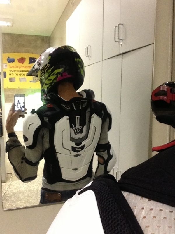 Helmet, body armor set_1