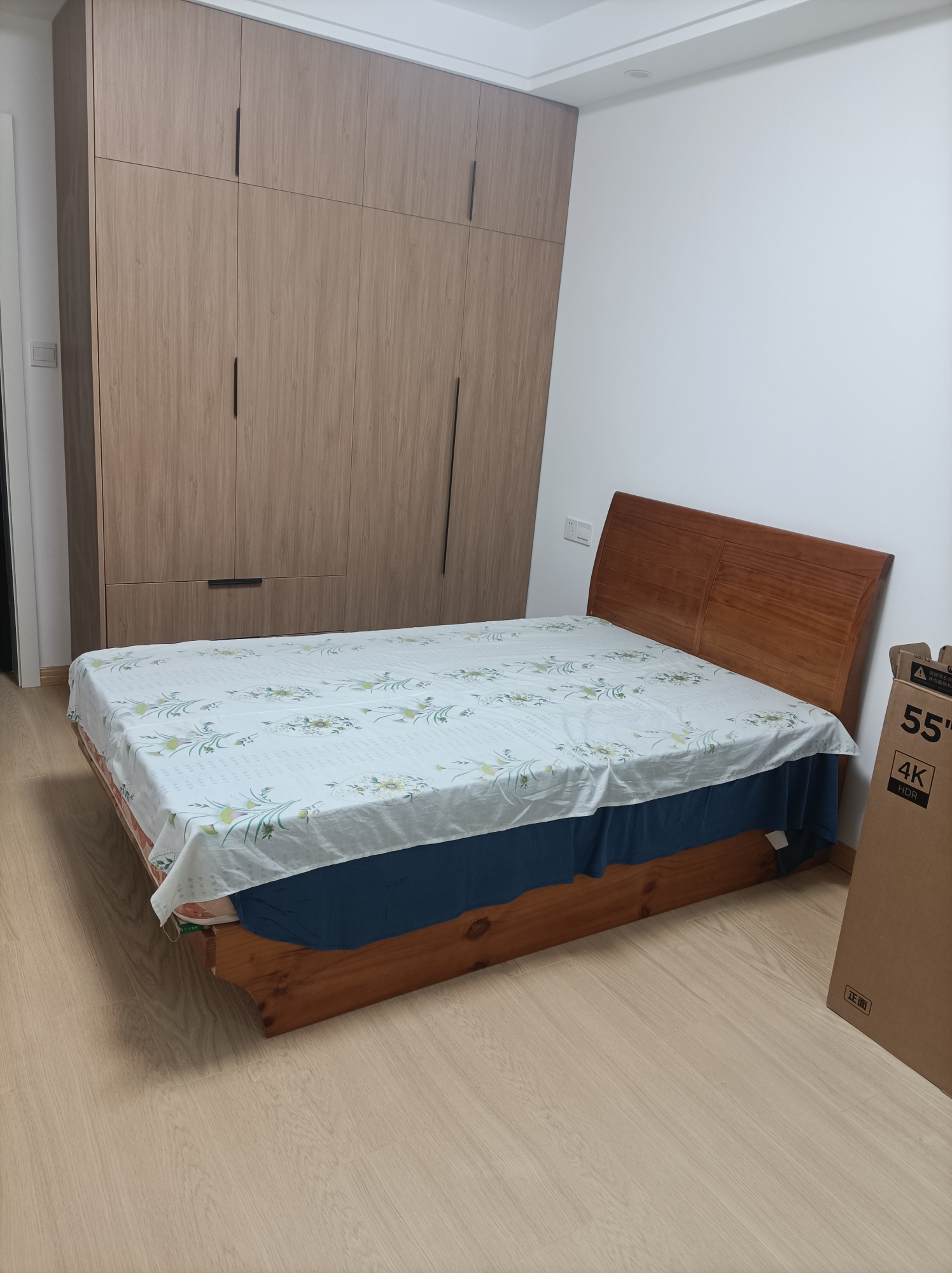 徐匯 上海市徐汇区航天新苑虹梅路2015弄56号102室