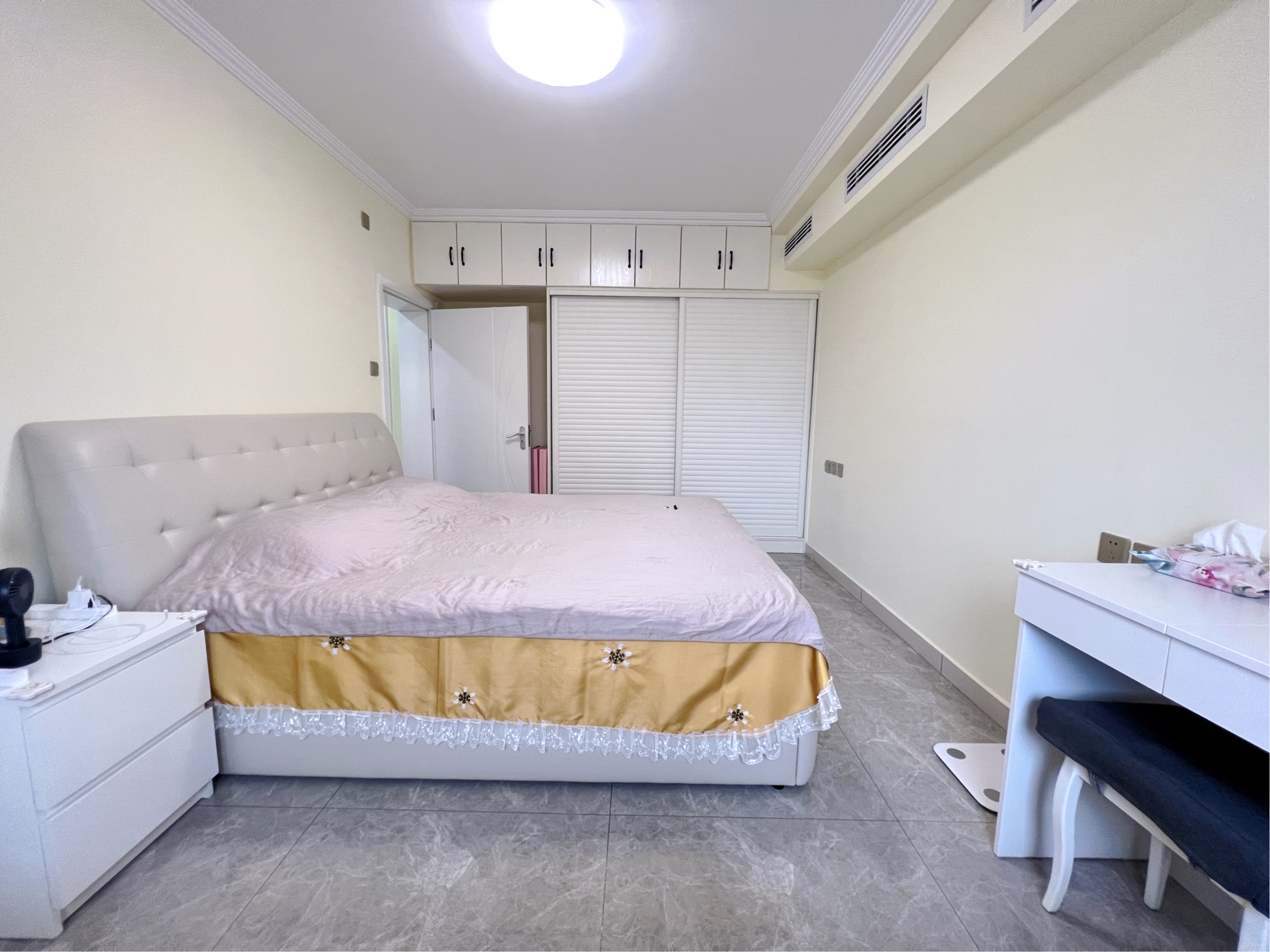 Beijing-Chaoyang-Cozy Home,Clean&Comfy,No Gender Limit,Hustle & Bustle,“Friends”,Chilled,LGBTQ Friendly,Pet Friendly